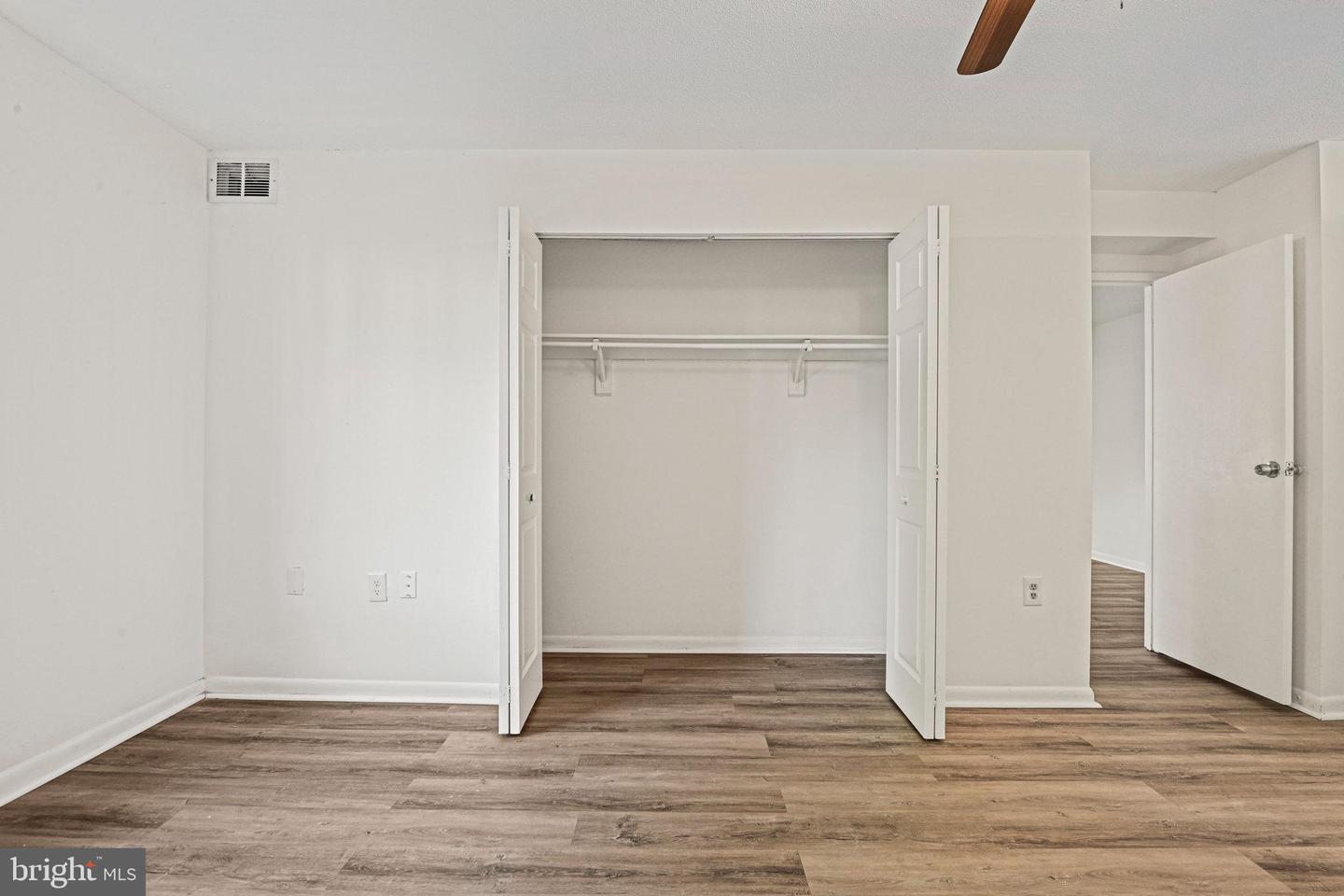 609 CENTER ST #T2, HERNDON, Virginia 20170, 1 Bedroom Bedrooms, ,1 BathroomBathrooms,Residential,For sale,609 CENTER ST #T2,VAFX2233506 MLS # VAFX2233506