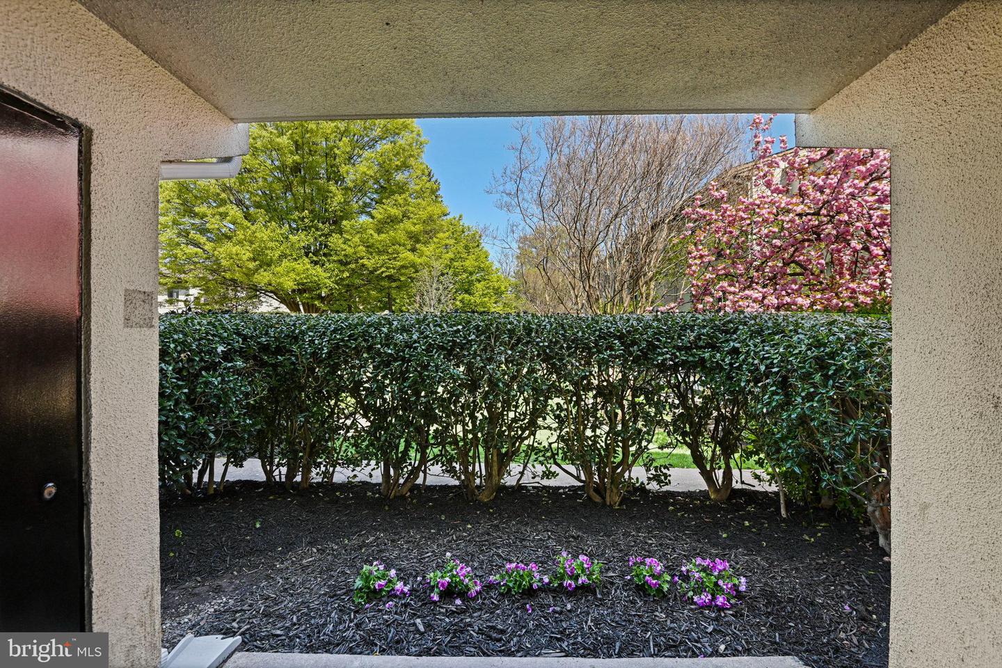 609 CENTER ST #T2, HERNDON, Virginia 20170, 1 Bedroom Bedrooms, ,1 BathroomBathrooms,Residential,For sale,609 CENTER ST #T2,VAFX2233506 MLS # VAFX2233506