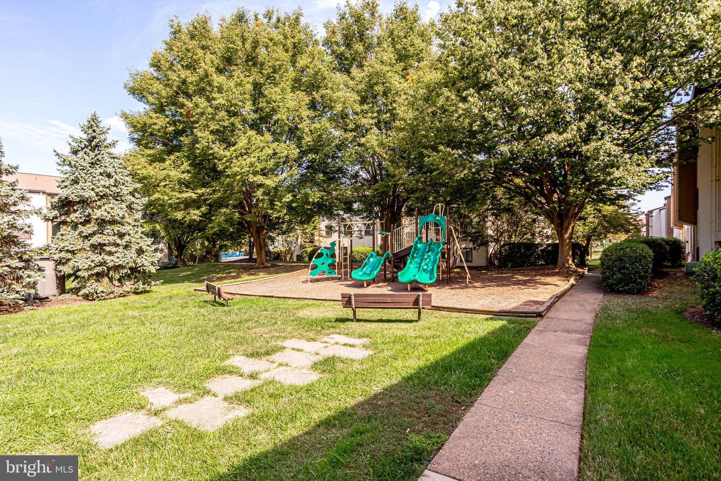 609 CENTER ST #T2, HERNDON, Virginia 20170, 1 Bedroom Bedrooms, ,1 BathroomBathrooms,Residential,For sale,609 CENTER ST #T2,VAFX2233506 MLS # VAFX2233506