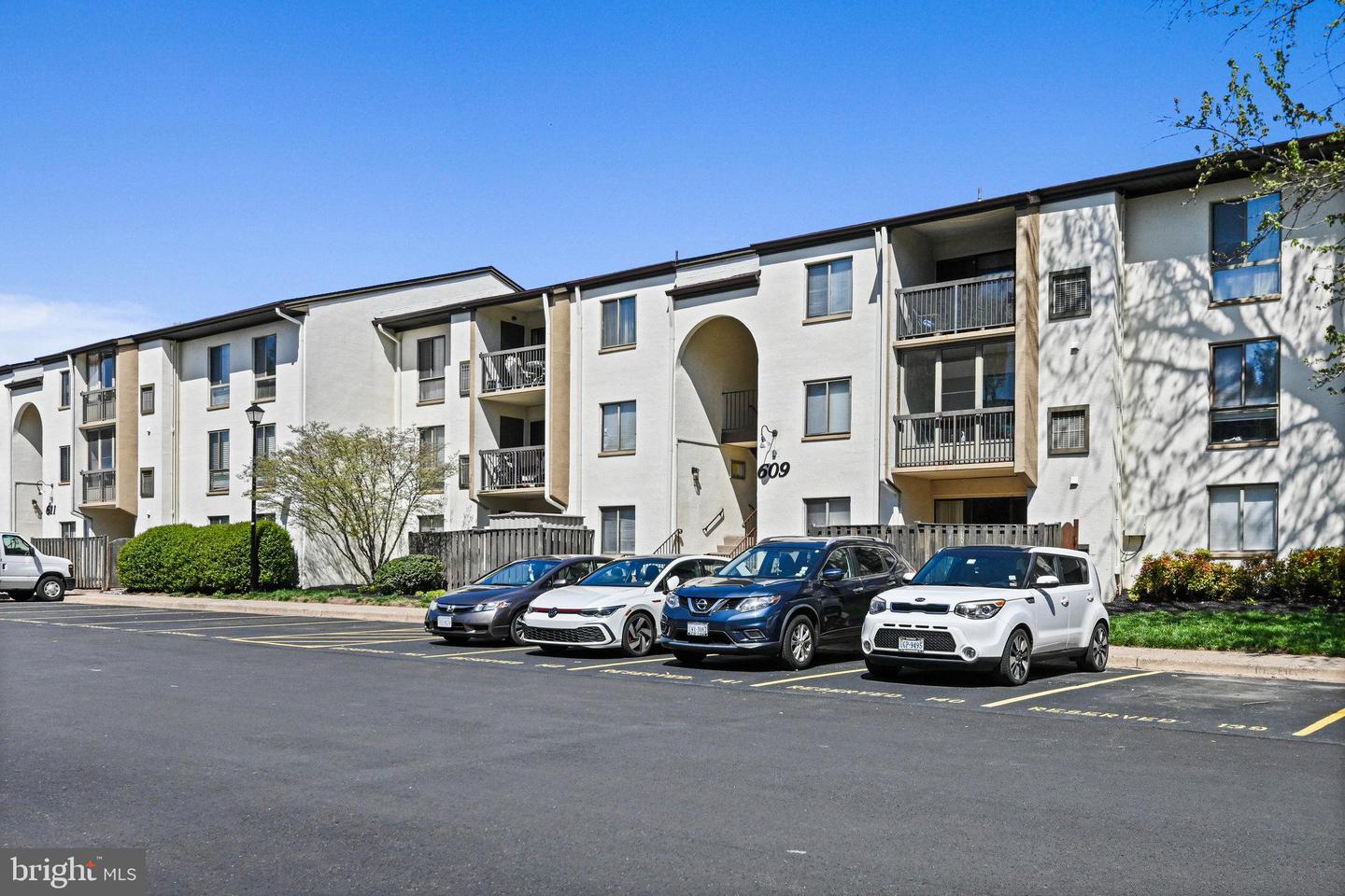 609 CENTER ST #T2, HERNDON, Virginia 20170, 1 Bedroom Bedrooms, ,1 BathroomBathrooms,Residential,For sale,609 CENTER ST #T2,VAFX2233506 MLS # VAFX2233506