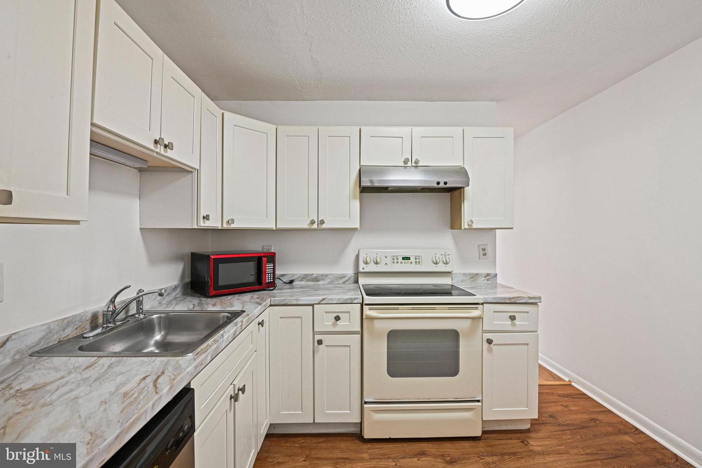 609 CENTER ST #T2, HERNDON, Virginia 20170, 1 Bedroom Bedrooms, ,1 BathroomBathrooms,Residential,For sale,609 CENTER ST #T2,VAFX2233506 MLS # VAFX2233506