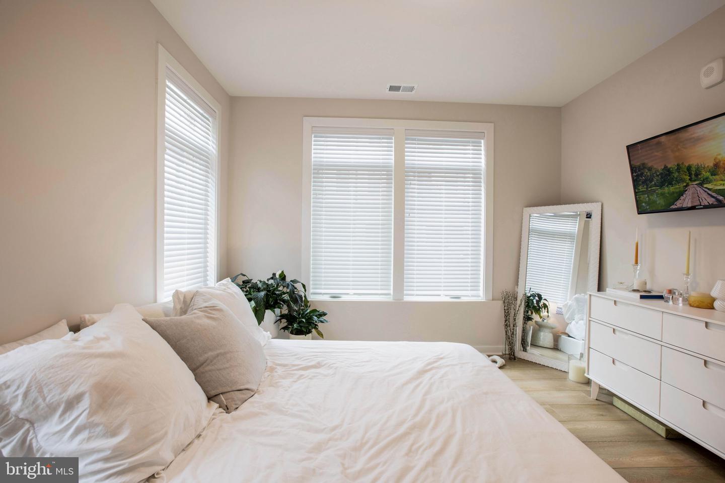 1669 BANDIT LOOP #107A, RESTON, Virginia 20190, 2 Bedrooms Bedrooms, ,2 BathroomsBathrooms,Residential,For sale,1669 BANDIT LOOP #107A,VAFX2233866 MLS # VAFX2233866