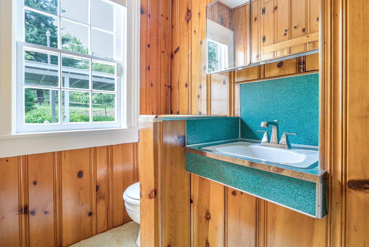 2860 UPHILL DR, BROADWAY, Virginia 22815, 4 Bedrooms Bedrooms, ,2 BathroomsBathrooms,Residential,Estate of Claranell W Robin,2860 UPHILL DR,664330 MLS # 664330