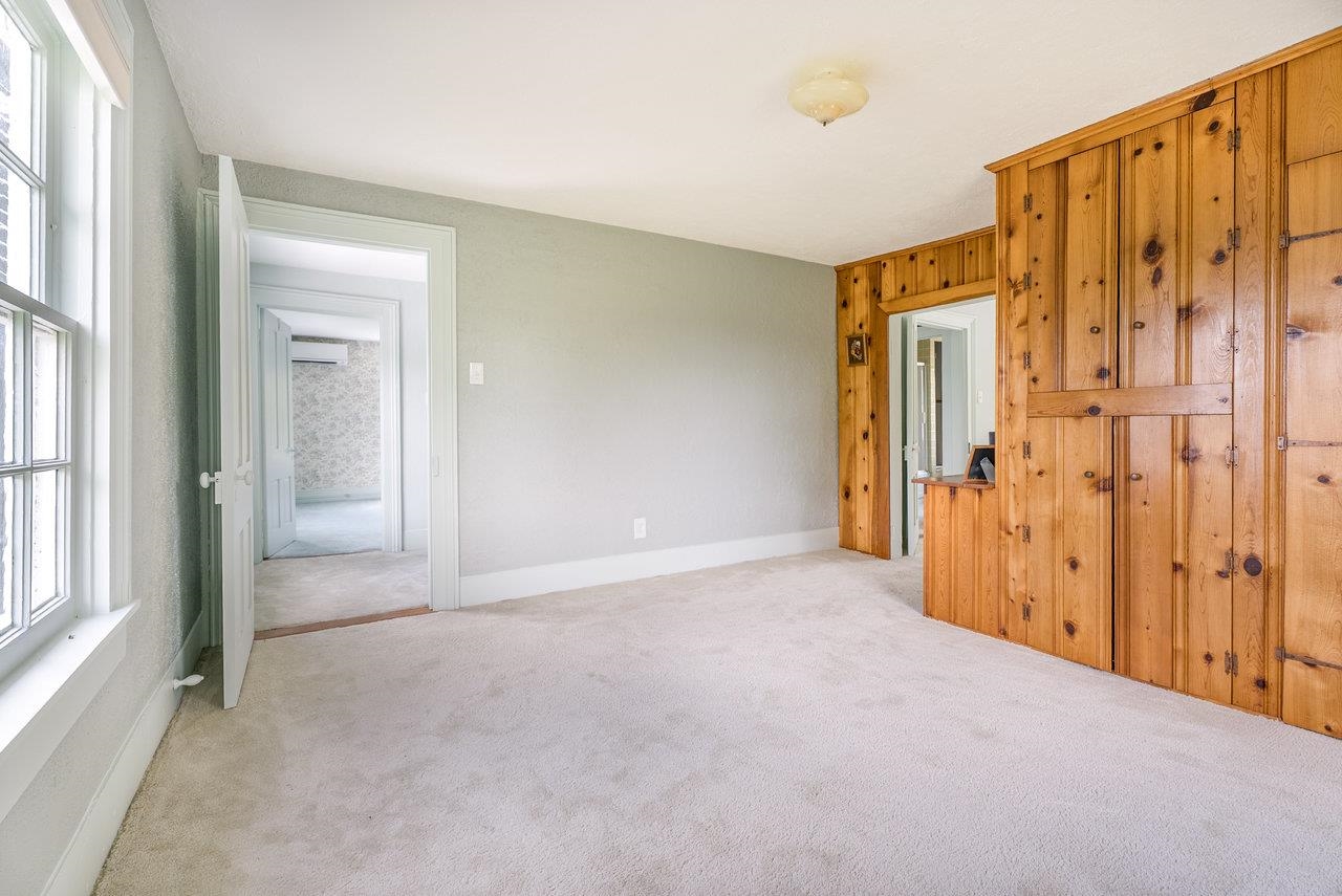 2860 UPHILL DR, BROADWAY, Virginia 22815, 4 Bedrooms Bedrooms, ,2 BathroomsBathrooms,Residential,Estate of Claranell W Robin,2860 UPHILL DR,664330 MLS # 664330
