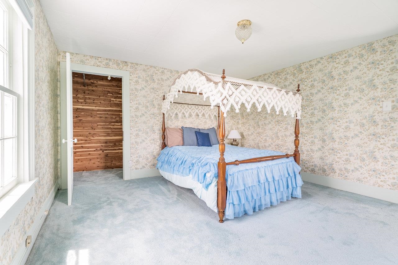 2860 UPHILL DR, BROADWAY, Virginia 22815, 4 Bedrooms Bedrooms, ,2 BathroomsBathrooms,Residential,Estate of Claranell W Robin,2860 UPHILL DR,664330 MLS # 664330