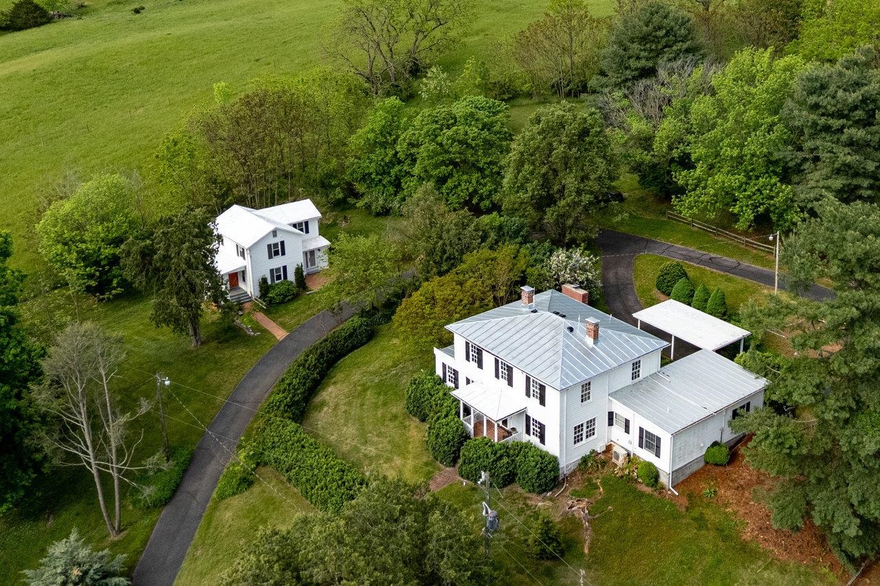 2860 UPHILL DR, BROADWAY, Virginia 22815, 4 Bedrooms Bedrooms, ,2 BathroomsBathrooms,Residential,Estate of Claranell W Robin,2860 UPHILL DR,664330 MLS # 664330