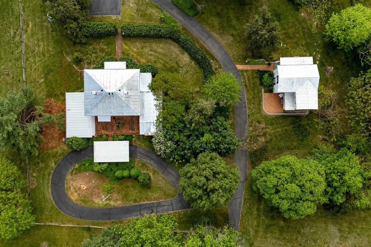 2860 UPHILL DR, BROADWAY, Virginia 22815, 4 Bedrooms Bedrooms, ,2 BathroomsBathrooms,Residential,Estate of Claranell W Robin,2860 UPHILL DR,664330 MLS # 664330