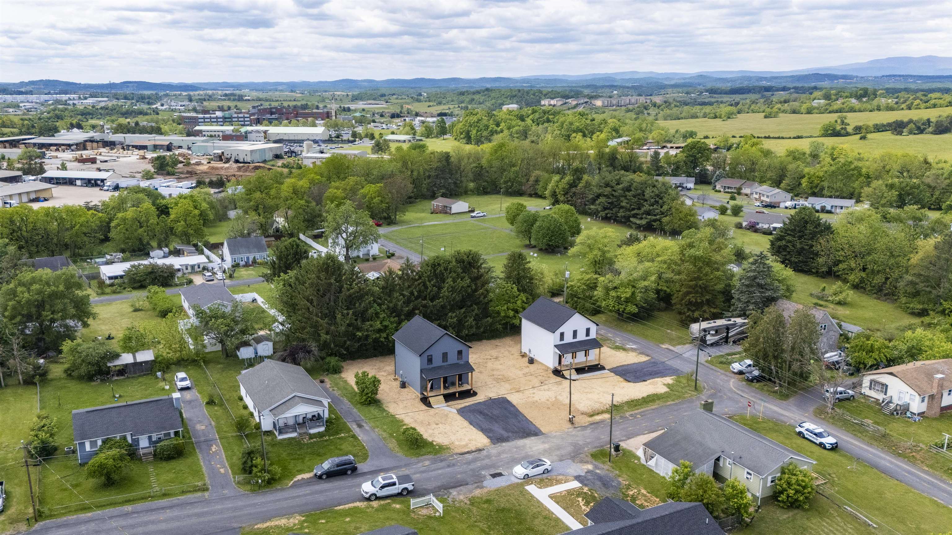 9 WALNUT ST, FISHERSVILLE, Virginia 22939, 3 Bedrooms Bedrooms, ,2 BathroomsBathrooms,Residential,9 WALNUT ST,664331 MLS # 664331