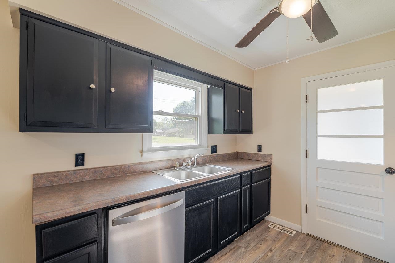 109 JACKSON AVE, ELKTON, Virginia 22827, 3 Bedrooms Bedrooms, ,1 BathroomBathrooms,Residential,109 JACKSON AVE,664333 MLS # 664333