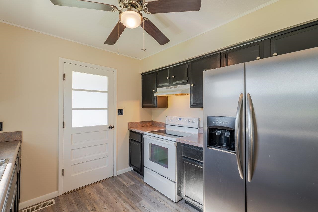 109 JACKSON AVE, ELKTON, Virginia 22827, 3 Bedrooms Bedrooms, ,1 BathroomBathrooms,Residential,109 JACKSON AVE,664333 MLS # 664333