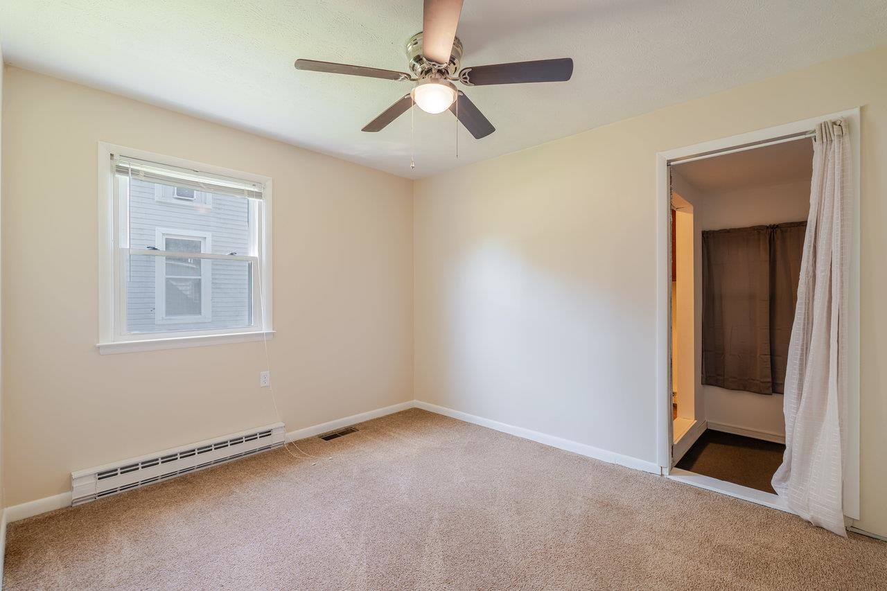 109 JACKSON AVE, ELKTON, Virginia 22827, 3 Bedrooms Bedrooms, ,1 BathroomBathrooms,Residential,109 JACKSON AVE,664333 MLS # 664333