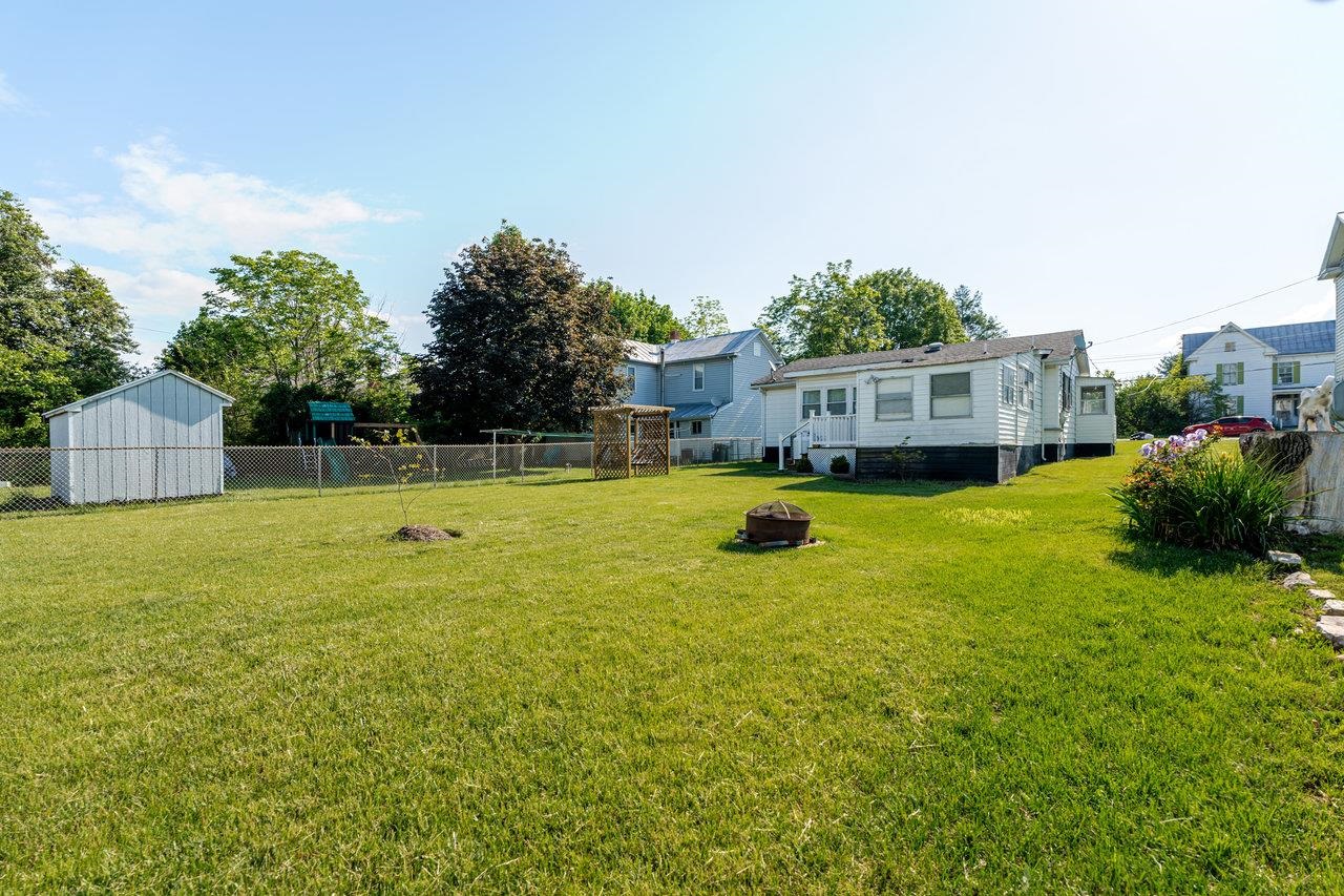 109 JACKSON AVE, ELKTON, Virginia 22827, 3 Bedrooms Bedrooms, ,1 BathroomBathrooms,Residential,109 JACKSON AVE,664333 MLS # 664333