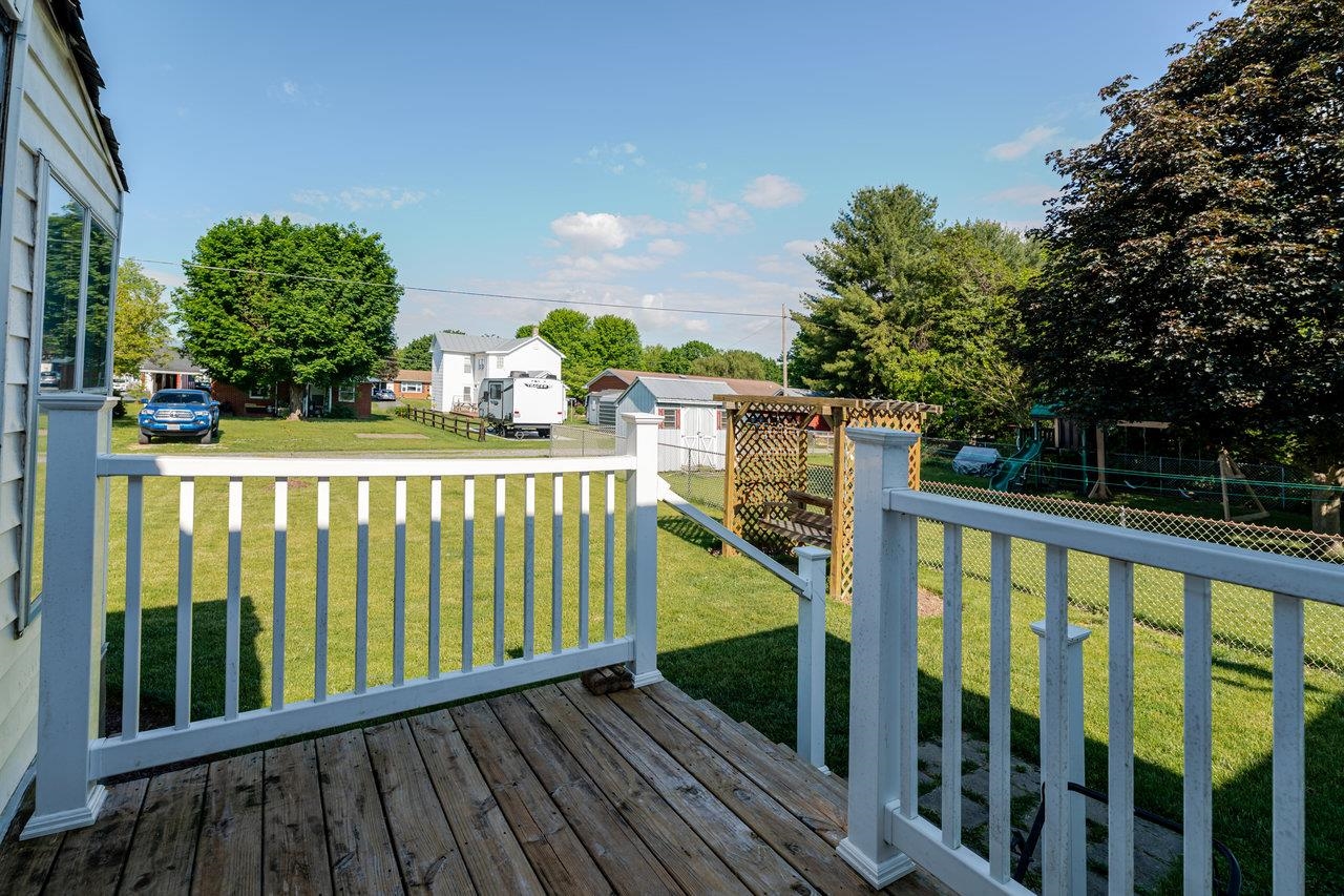 109 JACKSON AVE, ELKTON, Virginia 22827, 3 Bedrooms Bedrooms, ,1 BathroomBathrooms,Residential,109 JACKSON AVE,664333 MLS # 664333