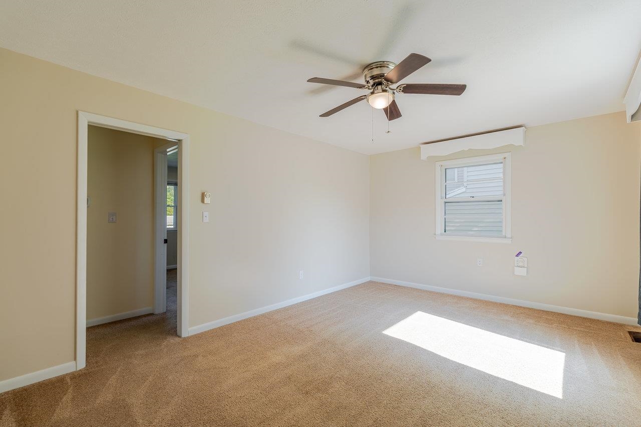 109 JACKSON AVE, ELKTON, Virginia 22827, 3 Bedrooms Bedrooms, ,1 BathroomBathrooms,Residential,109 JACKSON AVE,664333 MLS # 664333