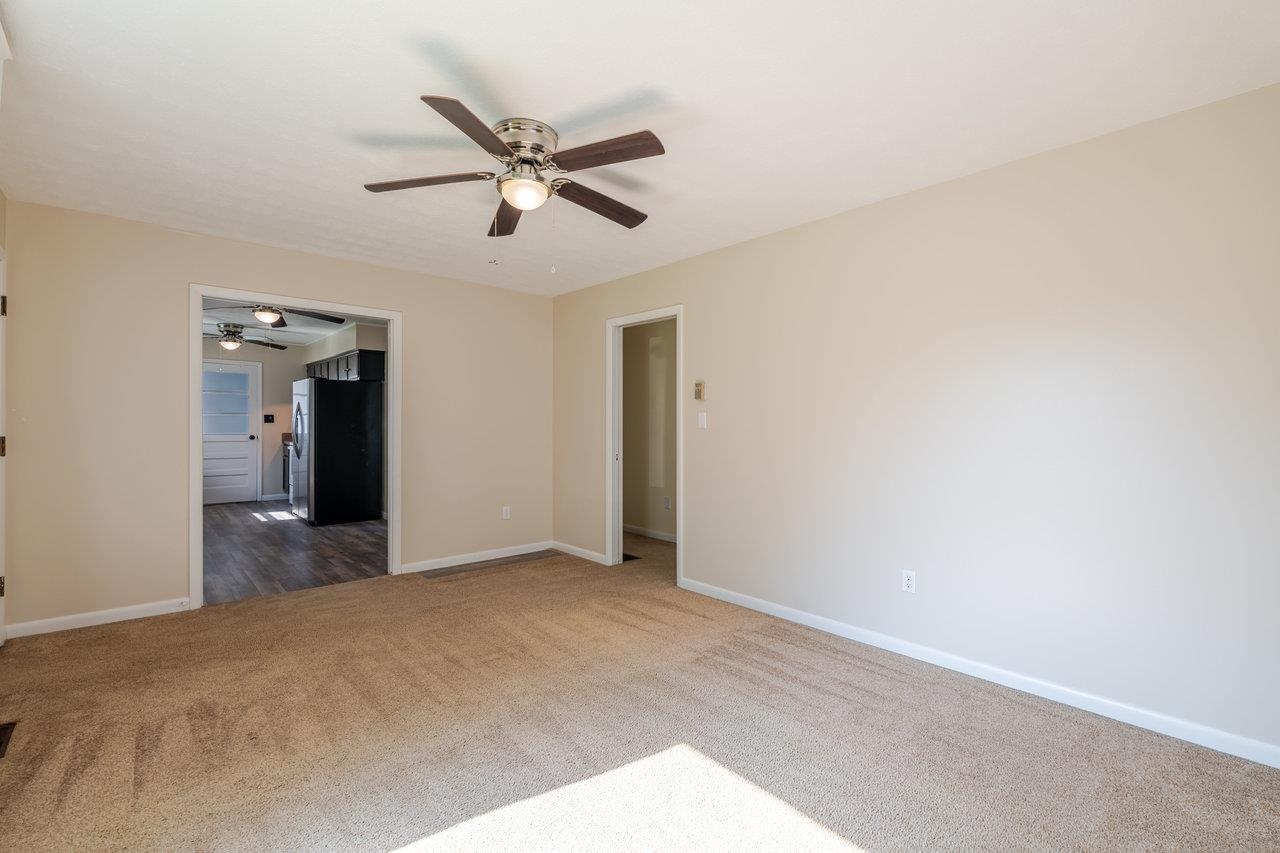 109 JACKSON AVE, ELKTON, Virginia 22827, 3 Bedrooms Bedrooms, ,1 BathroomBathrooms,Residential,109 JACKSON AVE,664333 MLS # 664333