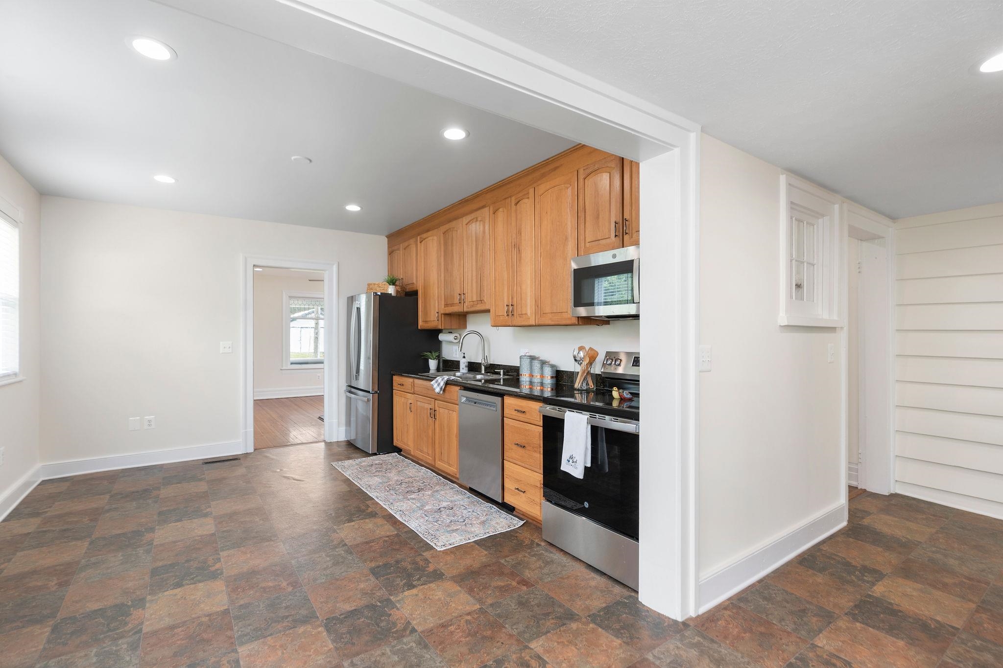 255 W RAILROAD AVE, CRAIGSVILLE, Virginia 24430, 3 Bedrooms Bedrooms, ,1 BathroomBathrooms,Residential,255 W RAILROAD AVE,664335 MLS # 664335