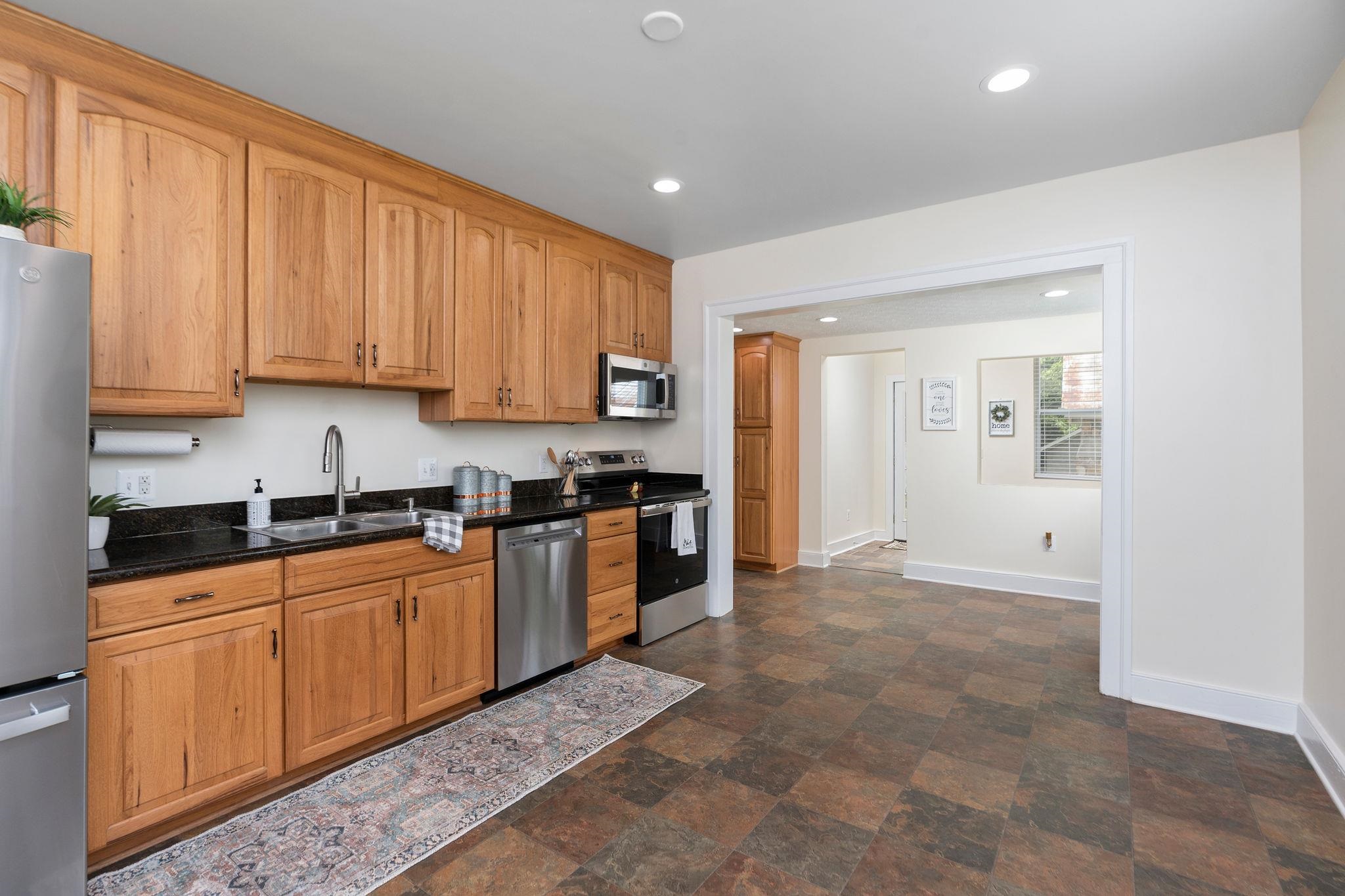 255 W RAILROAD AVE, CRAIGSVILLE, Virginia 24430, 3 Bedrooms Bedrooms, ,1 BathroomBathrooms,Residential,255 W RAILROAD AVE,664335 MLS # 664335