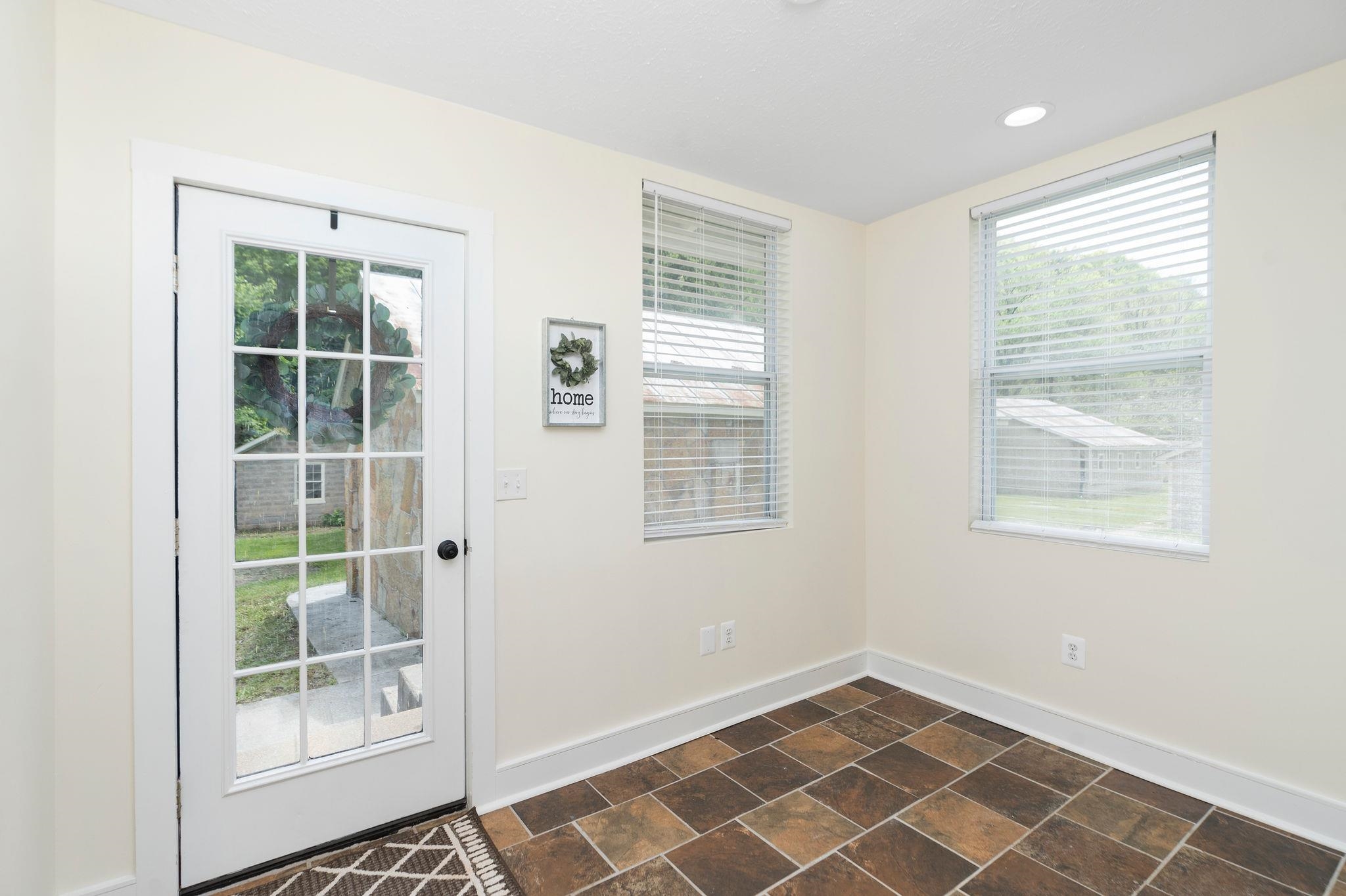 255 W RAILROAD AVE, CRAIGSVILLE, Virginia 24430, 3 Bedrooms Bedrooms, ,1 BathroomBathrooms,Residential,255 W RAILROAD AVE,664335 MLS # 664335