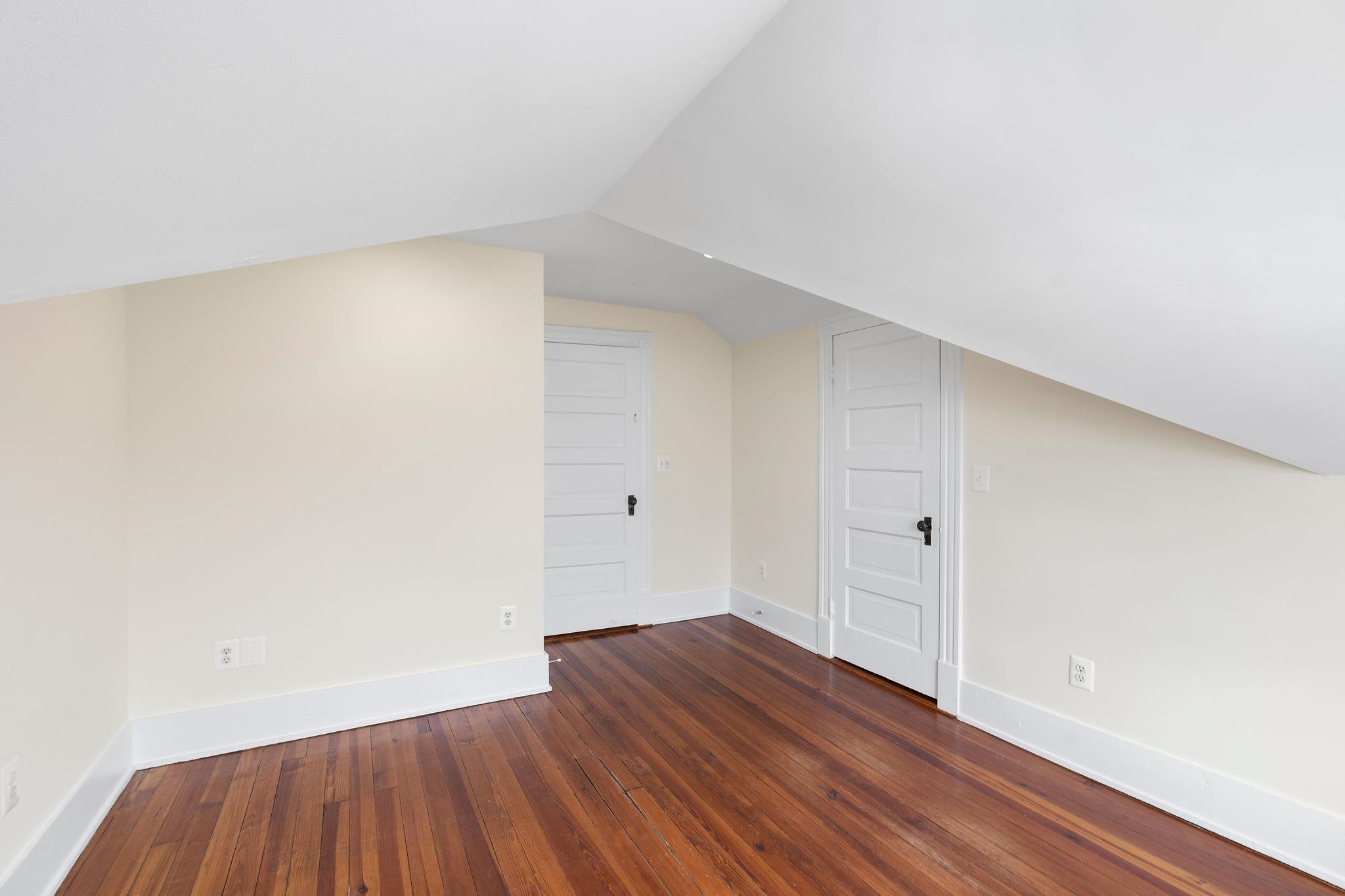 255 W RAILROAD AVE, CRAIGSVILLE, Virginia 24430, 3 Bedrooms Bedrooms, ,1 BathroomBathrooms,Residential,255 W RAILROAD AVE,664335 MLS # 664335