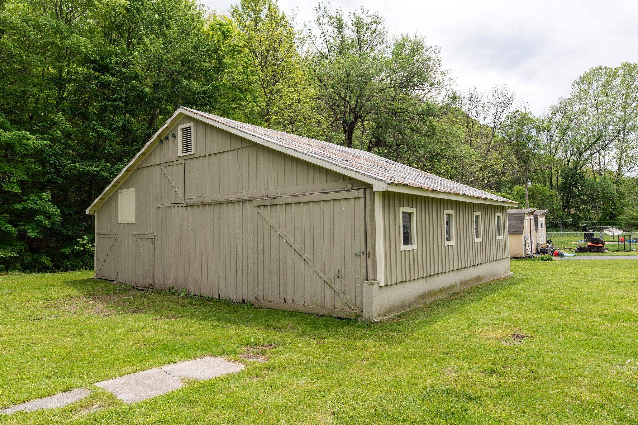 255 W RAILROAD AVE, CRAIGSVILLE, Virginia 24430, 3 Bedrooms Bedrooms, ,1 BathroomBathrooms,Residential,255 W RAILROAD AVE,664335 MLS # 664335