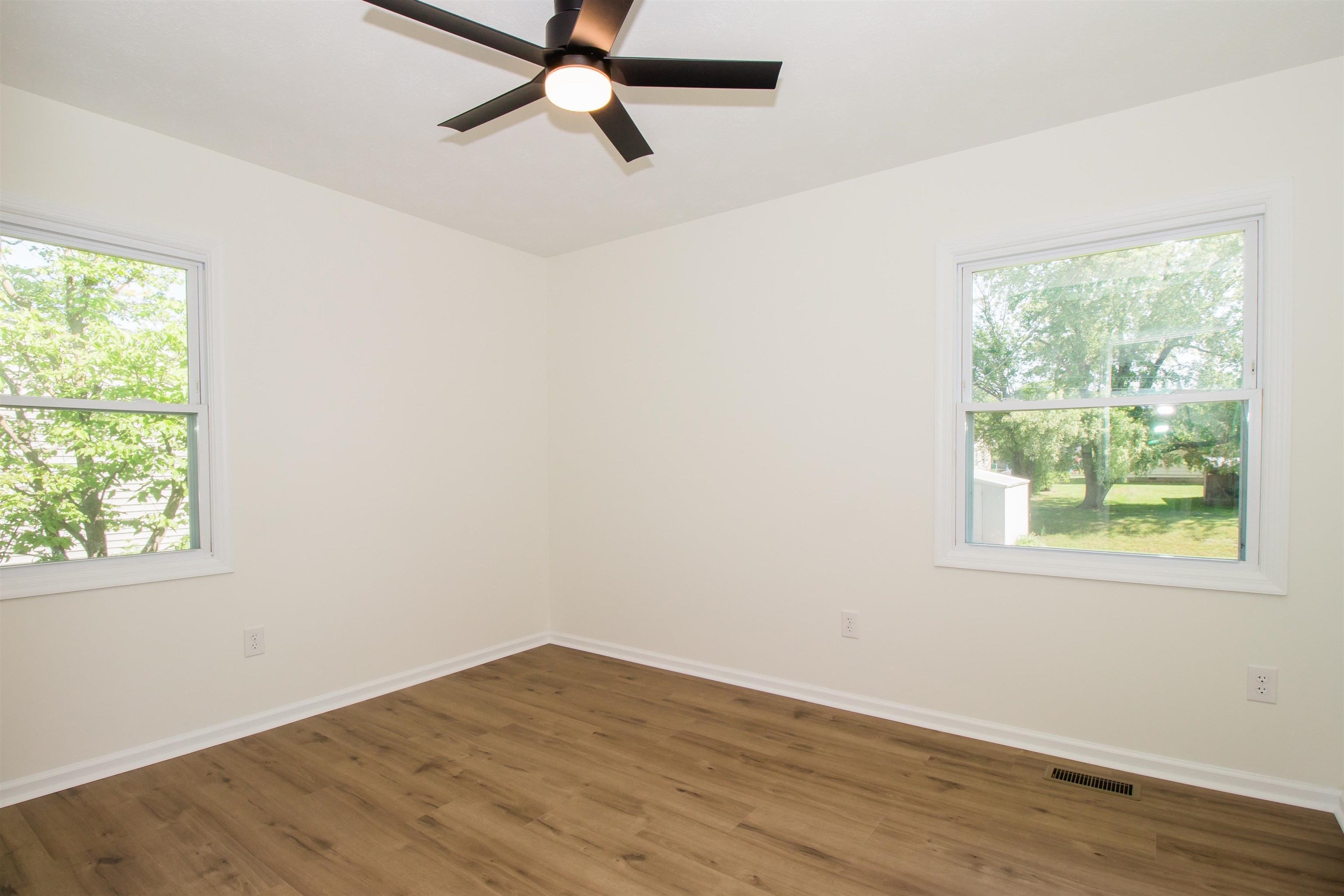 349 MAPLE AVE, TIMBERVILLE, Virginia 22853, 3 Bedrooms Bedrooms, ,1 BathroomBathrooms,Residential,349 MAPLE AVE,664341 MLS # 664341