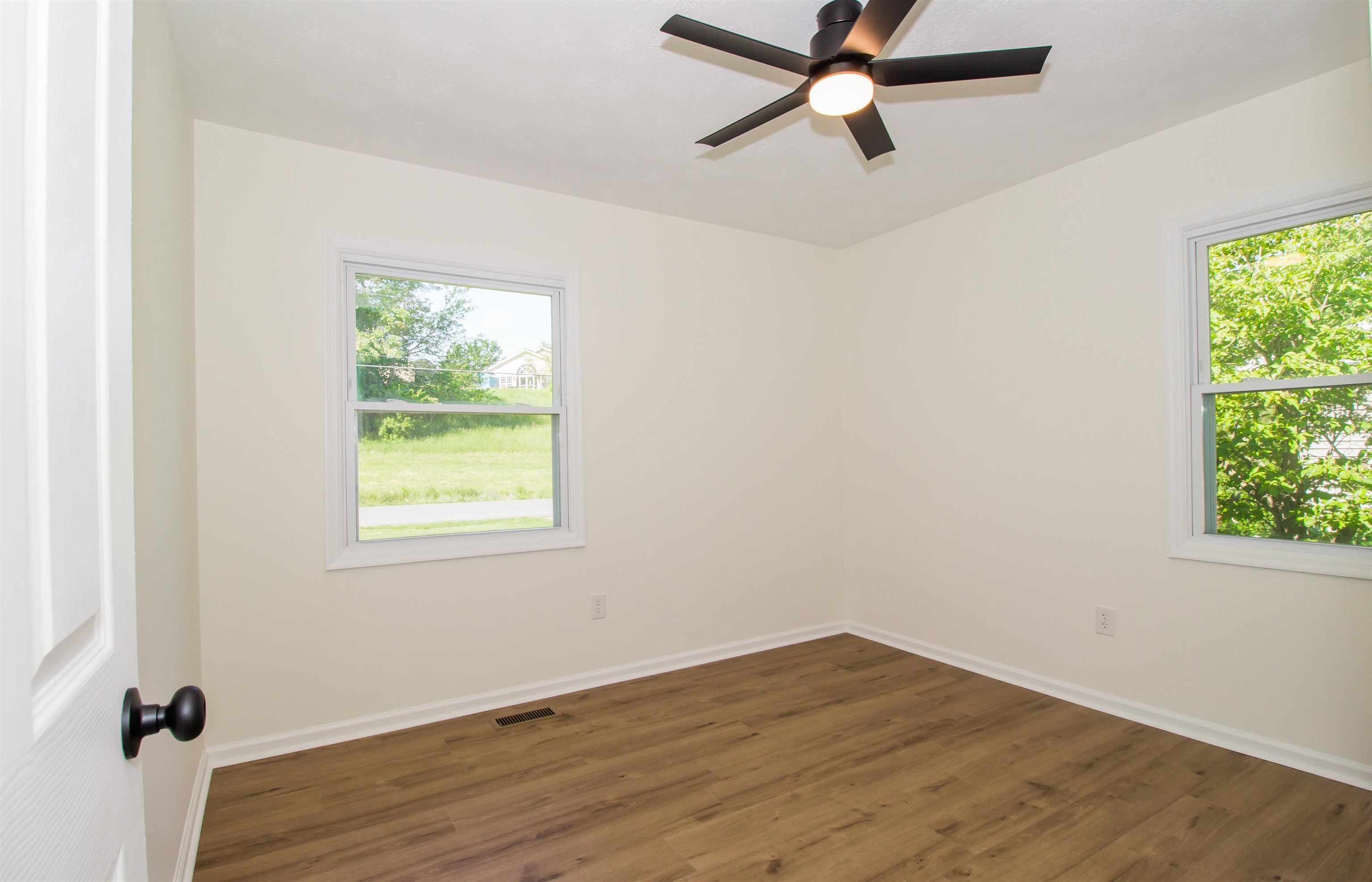 349 MAPLE AVE, TIMBERVILLE, Virginia 22853, 3 Bedrooms Bedrooms, ,1 BathroomBathrooms,Residential,349 MAPLE AVE,664341 MLS # 664341
