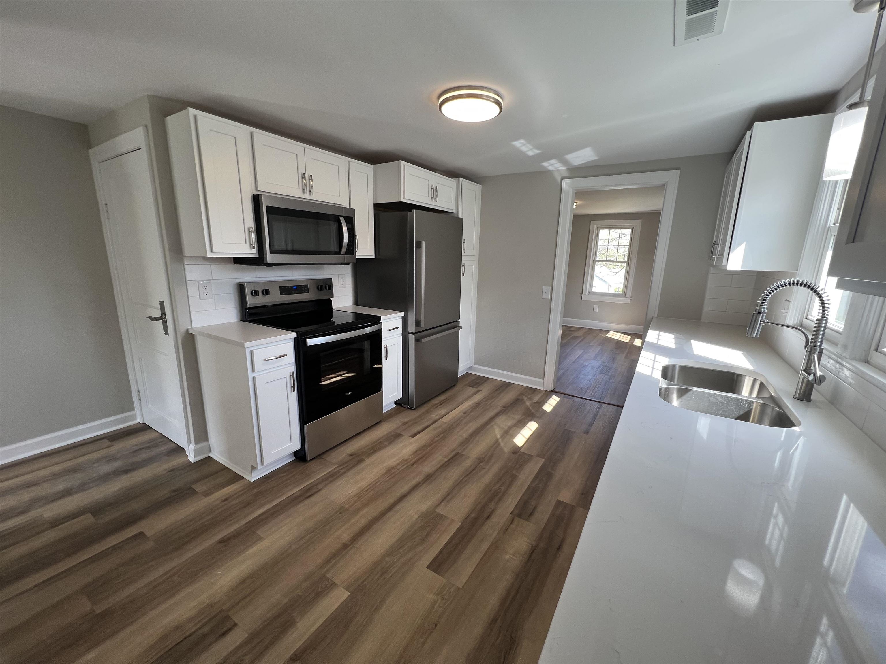 202 GRUBERT AVE, STAUNTON, Virginia 24401, 2 Bedrooms Bedrooms, ,1 BathroomBathrooms,Residential,202 GRUBERT AVE,664342 MLS # 664342