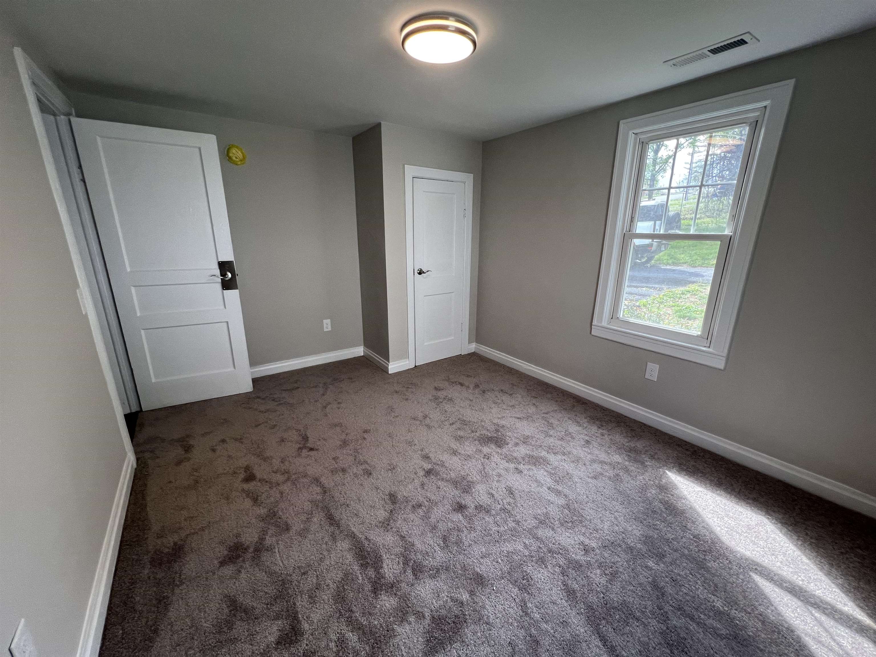 202 GRUBERT AVE, STAUNTON, Virginia 24401, 2 Bedrooms Bedrooms, ,1 BathroomBathrooms,Residential,202 GRUBERT AVE,664342 MLS # 664342