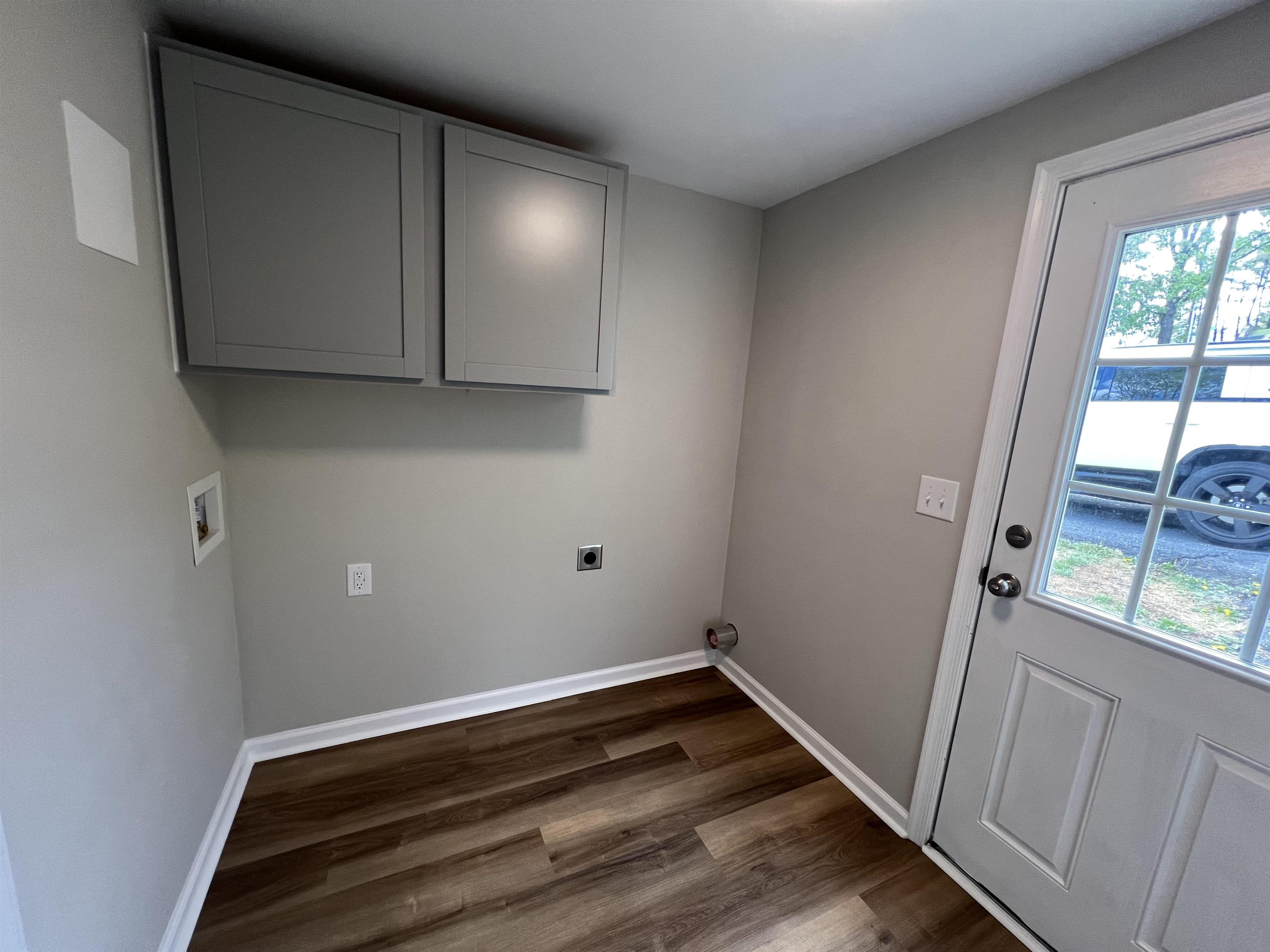 202 GRUBERT AVE, STAUNTON, Virginia 24401, 2 Bedrooms Bedrooms, ,1 BathroomBathrooms,Residential,202 GRUBERT AVE,664342 MLS # 664342