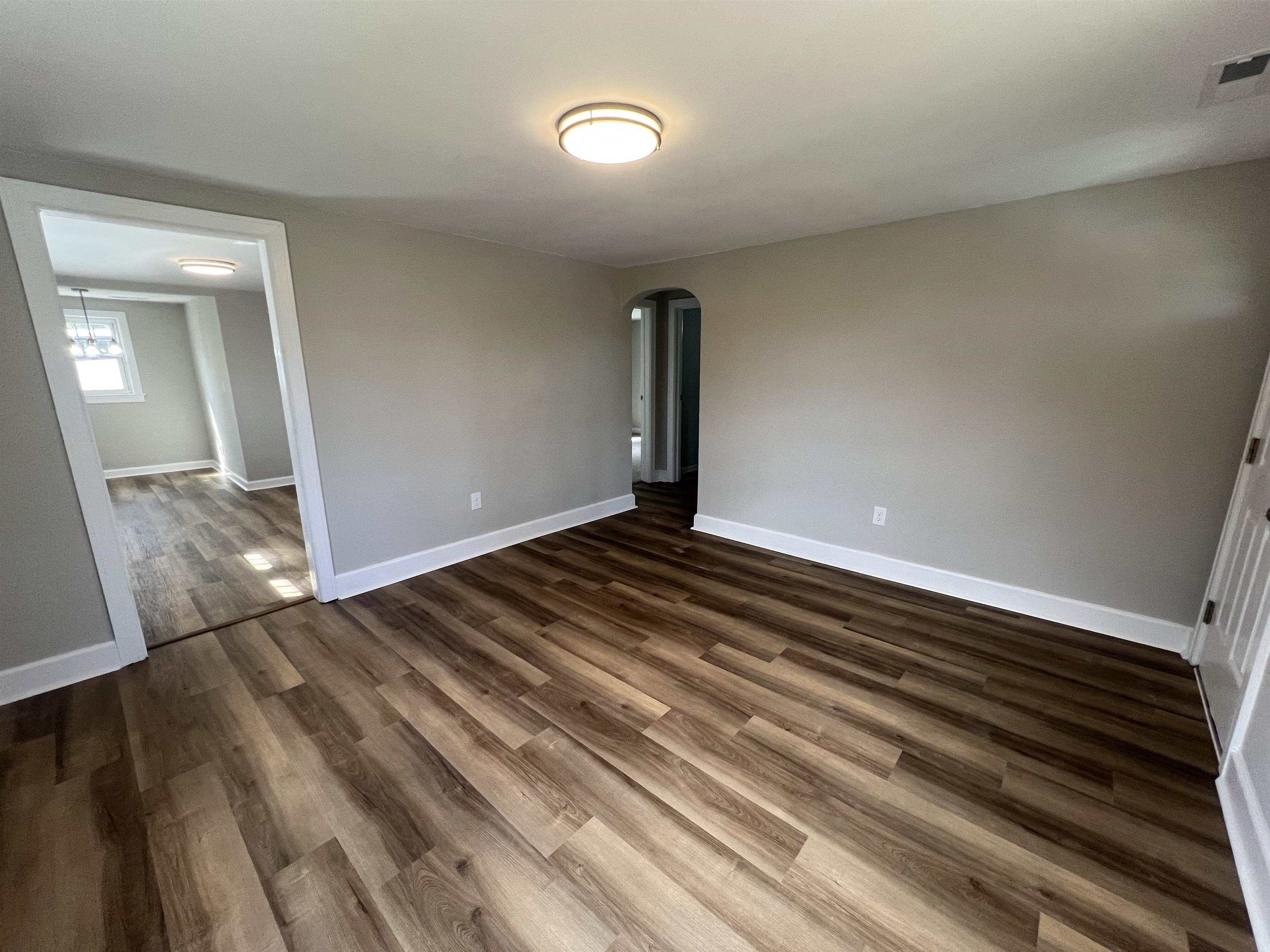 202 GRUBERT AVE, STAUNTON, Virginia 24401, 2 Bedrooms Bedrooms, ,1 BathroomBathrooms,Residential,202 GRUBERT AVE,664342 MLS # 664342