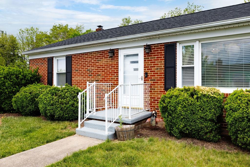 190 HOTCHKISS RD, CHURCHVILLE, Virginia 24421, 3 Bedrooms Bedrooms, ,2 BathroomsBathrooms,Residential,190 HOTCHKISS RD,664343 MLS # 664343