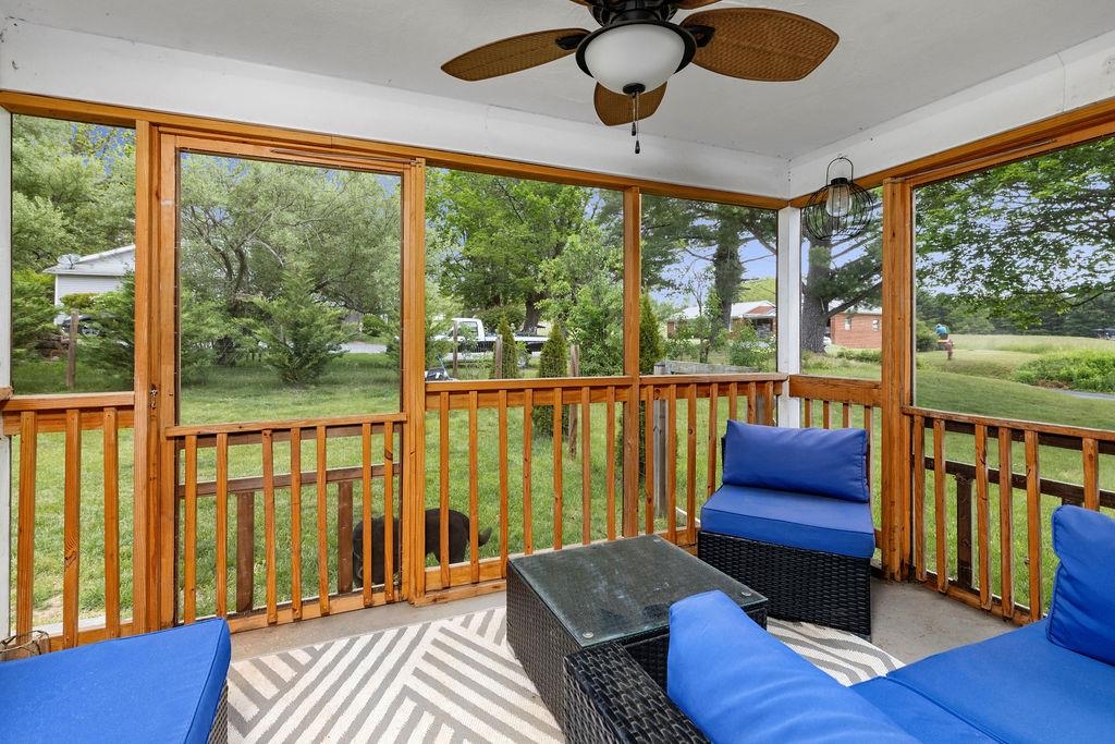 190 HOTCHKISS RD, CHURCHVILLE, Virginia 24421, 3 Bedrooms Bedrooms, ,2 BathroomsBathrooms,Residential,190 HOTCHKISS RD,664343 MLS # 664343