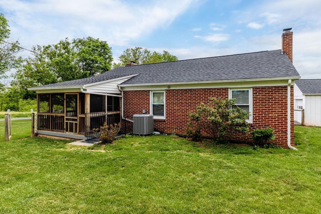 190 HOTCHKISS RD, CHURCHVILLE, Virginia 24421, 3 Bedrooms Bedrooms, ,2 BathroomsBathrooms,Residential,190 HOTCHKISS RD,664343 MLS # 664343