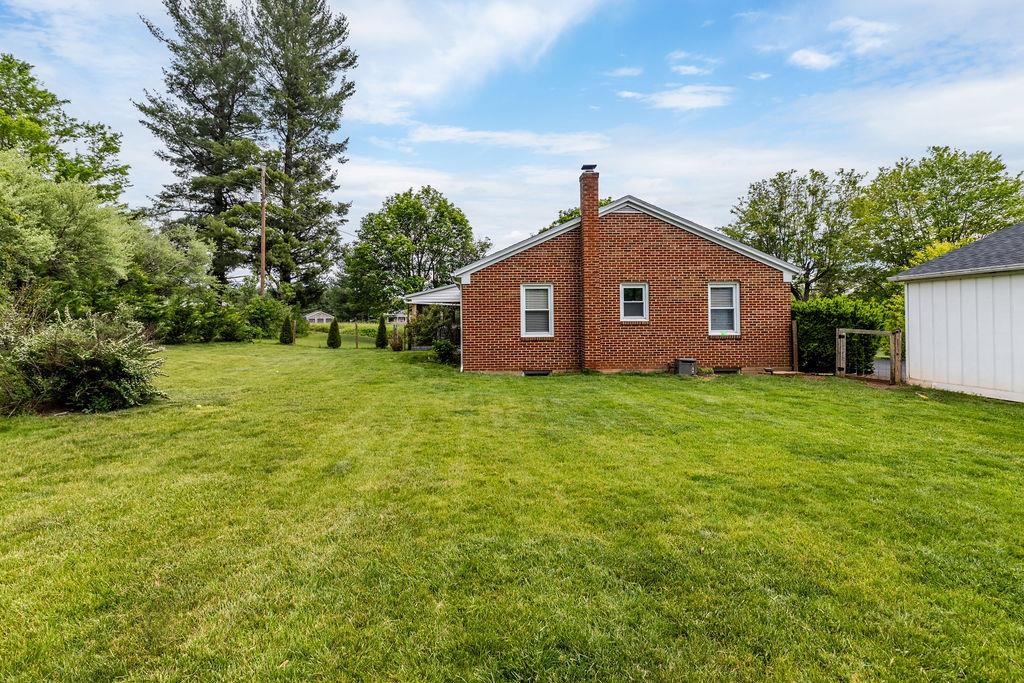 190 HOTCHKISS RD, CHURCHVILLE, Virginia 24421, 3 Bedrooms Bedrooms, ,2 BathroomsBathrooms,Residential,190 HOTCHKISS RD,664343 MLS # 664343