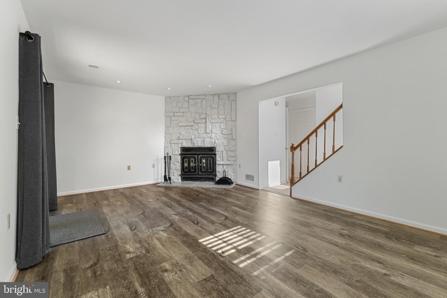 2701 WOODWALK CT, ALEXANDRIA, Virginia 22306, 3 Bedrooms Bedrooms, ,3 BathroomsBathrooms,Residential,For sale,2701 WOODWALK CT,VAFX2235226 MLS # VAFX2235226