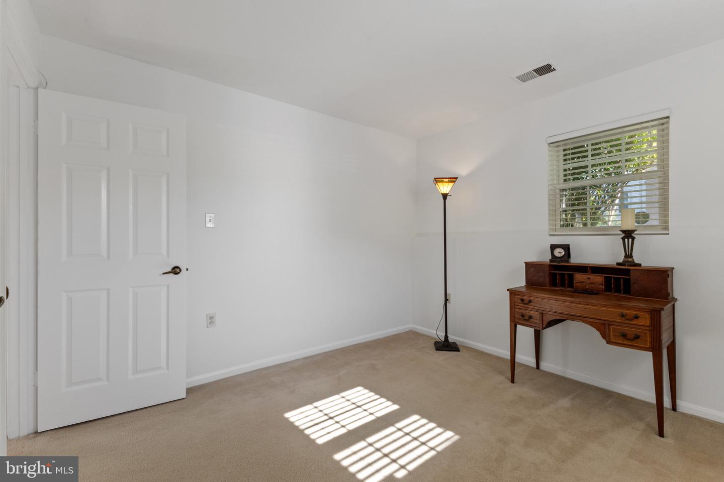 2701 WOODWALK CT, ALEXANDRIA, Virginia 22306, 3 Bedrooms Bedrooms, ,3 BathroomsBathrooms,Residential,For sale,2701 WOODWALK CT,VAFX2235226 MLS # VAFX2235226