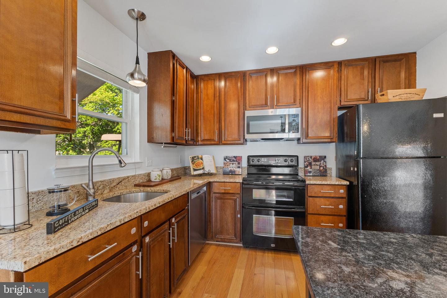2701 WOODWALK CT, ALEXANDRIA, Virginia 22306, 3 Bedrooms Bedrooms, ,3 BathroomsBathrooms,Residential,For sale,2701 WOODWALK CT,VAFX2235226 MLS # VAFX2235226