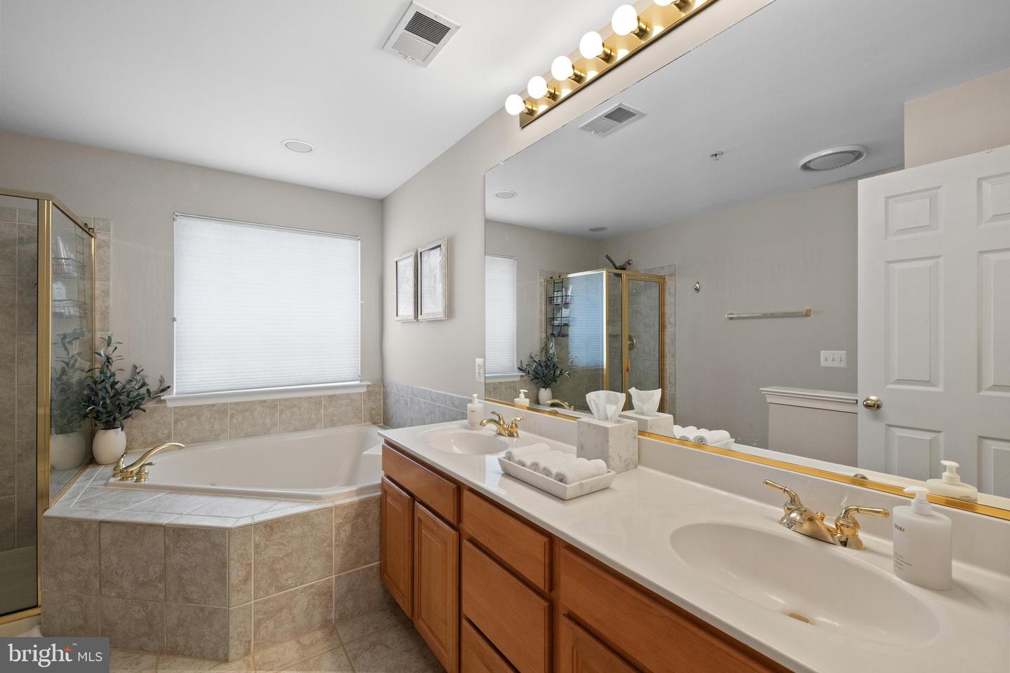 257 MEDLOCK LN, ALEXANDRIA, Virginia 22304, 4 Bedrooms Bedrooms, ,3 BathroomsBathrooms,Residential,For sale,257 MEDLOCK LN,VAAX2044326 MLS # VAAX2044326