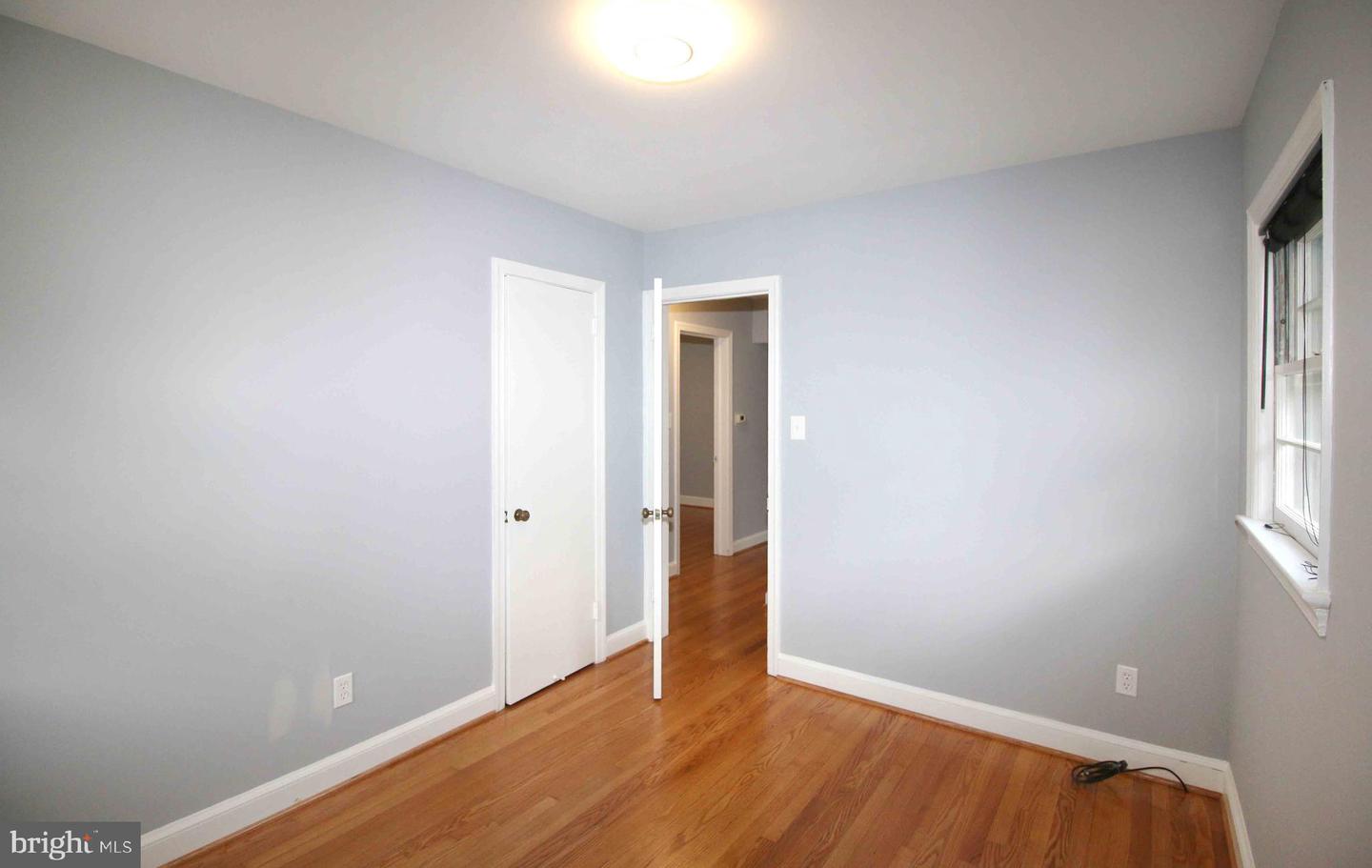 5932 1ST ST N, ARLINGTON, Virginia 22203, 3 Bedrooms Bedrooms, ,2 BathroomsBathrooms,Residential,For sale,5932 1ST ST N,VAAR2056258 MLS # VAAR2056258