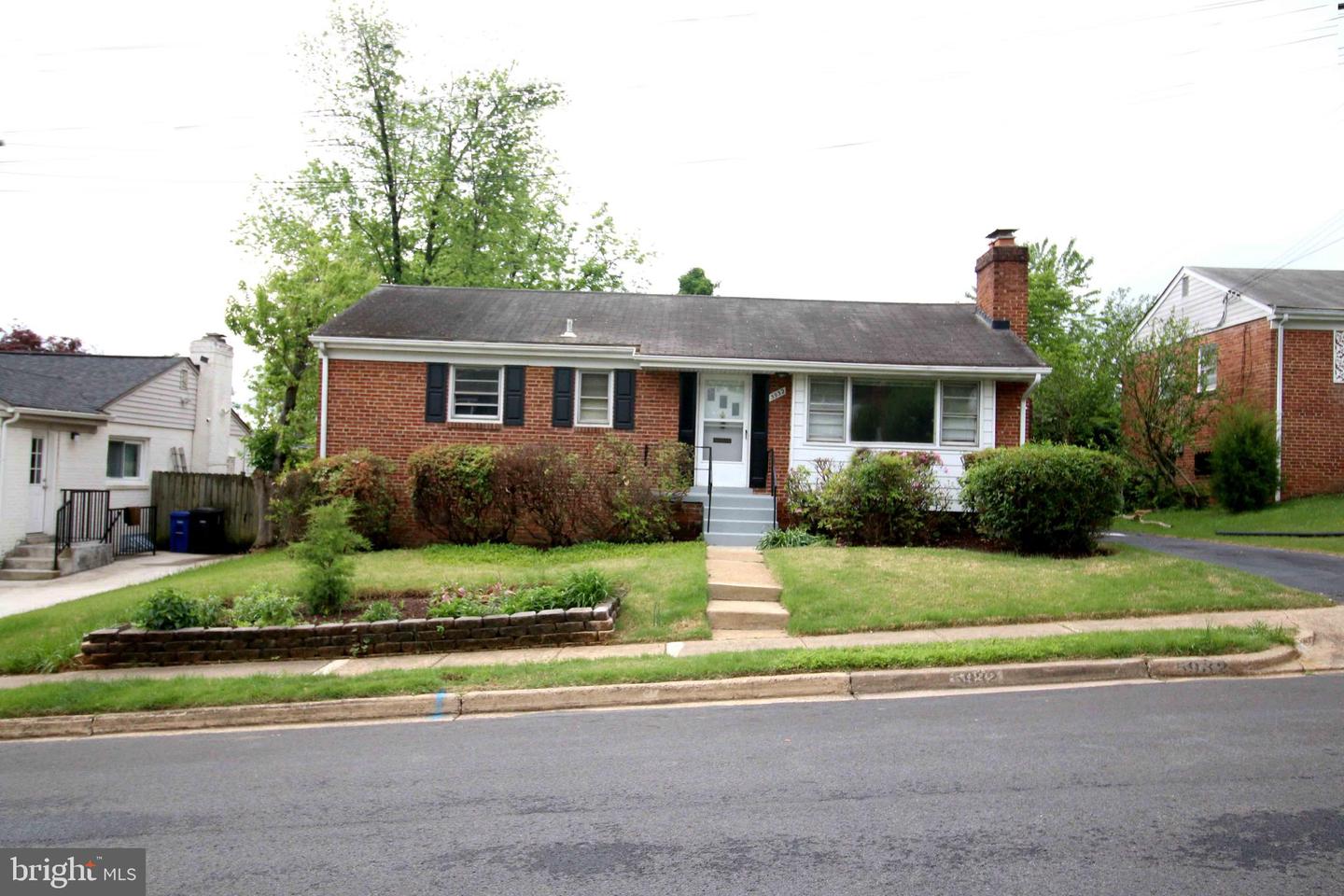 5932 1ST ST N, ARLINGTON, Virginia 22203, 3 Bedrooms Bedrooms, ,2 BathroomsBathrooms,Residential,For sale,5932 1ST ST N,VAAR2056258 MLS # VAAR2056258