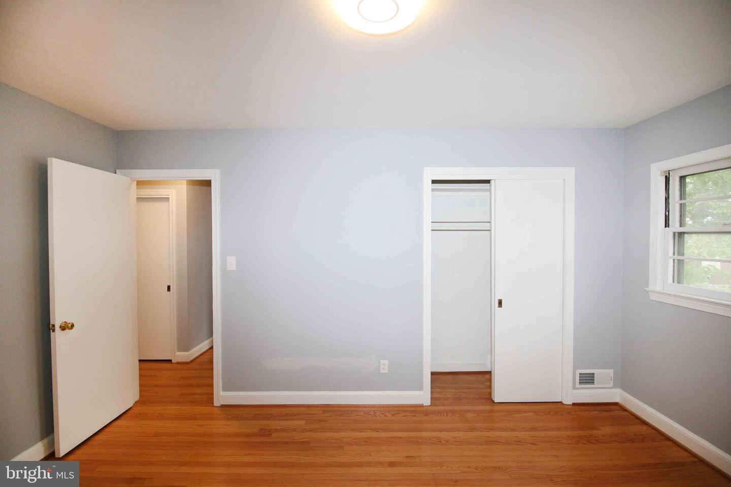 5932 1ST ST N, ARLINGTON, Virginia 22203, 3 Bedrooms Bedrooms, ,2 BathroomsBathrooms,Residential,For sale,5932 1ST ST N,VAAR2056258 MLS # VAAR2056258
