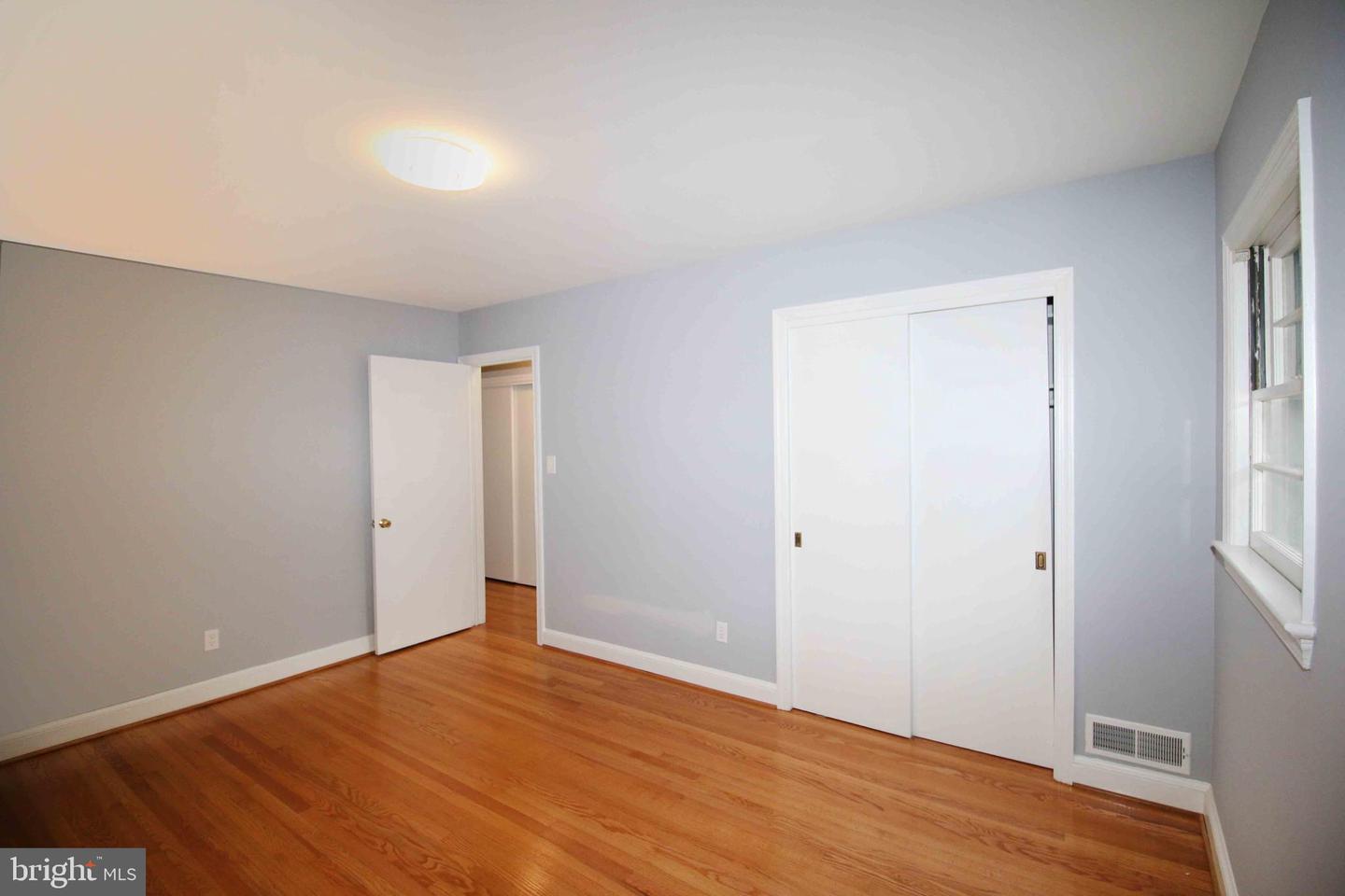 5932 1ST ST N, ARLINGTON, Virginia 22203, 3 Bedrooms Bedrooms, ,2 BathroomsBathrooms,Residential,For sale,5932 1ST ST N,VAAR2056258 MLS # VAAR2056258