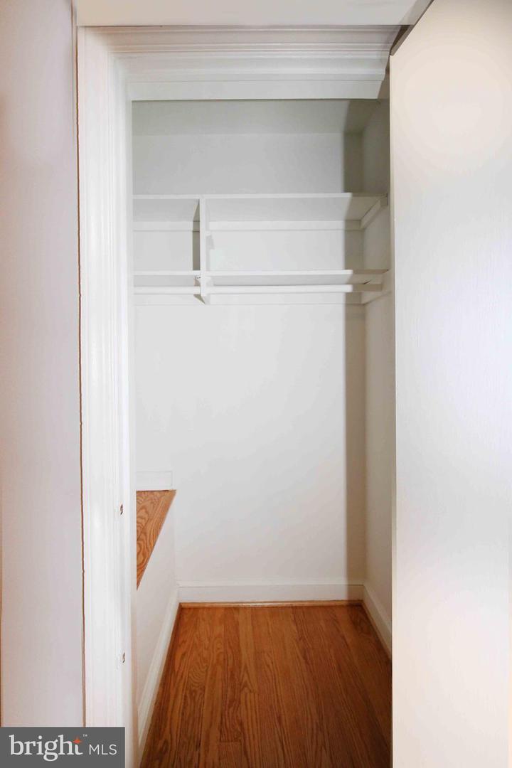 5932 1ST ST N, ARLINGTON, Virginia 22203, 3 Bedrooms Bedrooms, ,2 BathroomsBathrooms,Residential,For sale,5932 1ST ST N,VAAR2056258 MLS # VAAR2056258