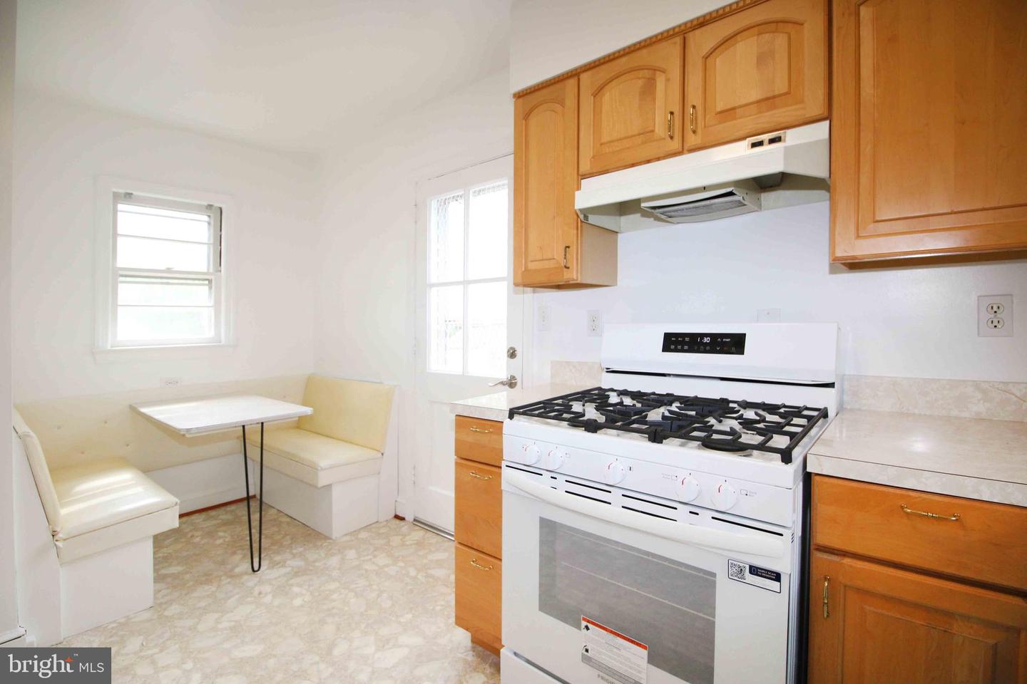 5932 1ST ST N, ARLINGTON, Virginia 22203, 3 Bedrooms Bedrooms, ,2 BathroomsBathrooms,Residential,For sale,5932 1ST ST N,VAAR2056258 MLS # VAAR2056258