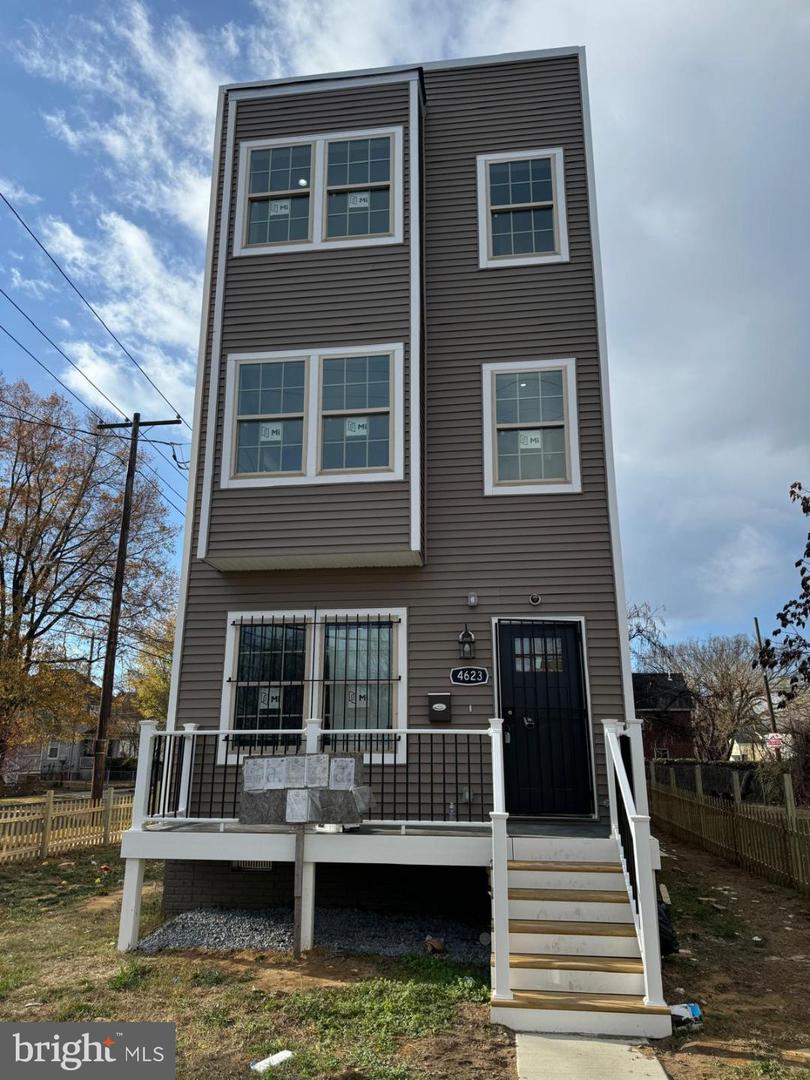 4623 QUARLES ST NE, WASHINGTON, District Of Columbia 20019, 6 Bedrooms Bedrooms, ,6 BathroomsBathrooms,Residential,For sale,4623 QUARLES ST NE,DCDC2196438 MLS # DCDC2196438