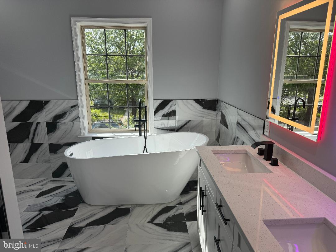 4623 QUARLES ST NE, WASHINGTON, District Of Columbia 20019, 6 Bedrooms Bedrooms, ,6 BathroomsBathrooms,Residential,For sale,4623 QUARLES ST NE,DCDC2196438 MLS # DCDC2196438
