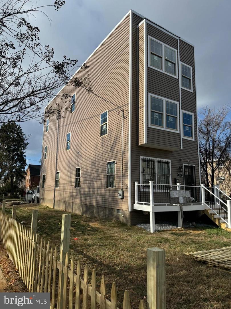 4623 QUARLES ST NE, WASHINGTON, District Of Columbia 20019, 6 Bedrooms Bedrooms, ,6 BathroomsBathrooms,Residential,For sale,4623 QUARLES ST NE,DCDC2196438 MLS # DCDC2196438