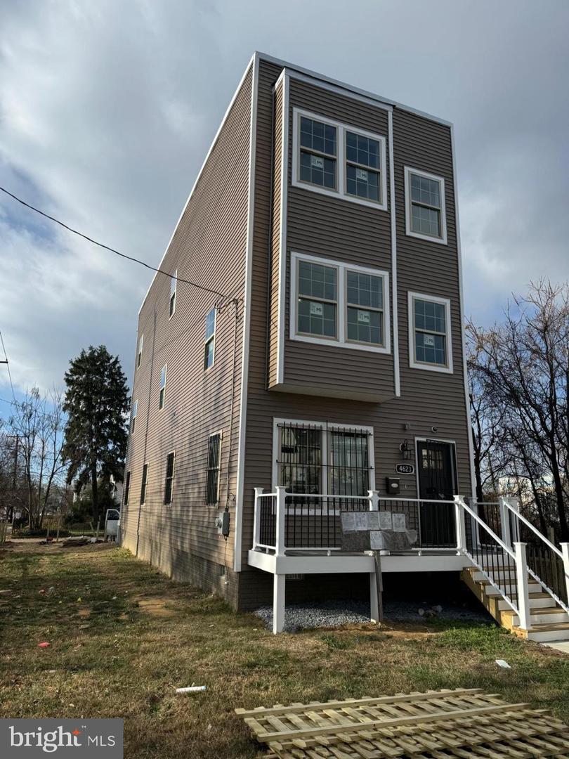 4623 QUARLES ST NE, WASHINGTON, District Of Columbia 20019, 6 Bedrooms Bedrooms, ,6 BathroomsBathrooms,Residential,For sale,4623 QUARLES ST NE,DCDC2196438 MLS # DCDC2196438