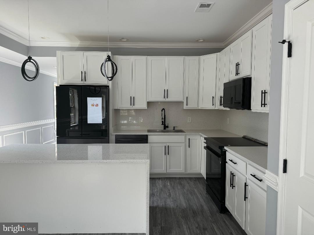4623 QUARLES ST NE, WASHINGTON, District Of Columbia 20019, 6 Bedrooms Bedrooms, ,6 BathroomsBathrooms,Residential,For sale,4623 QUARLES ST NE,DCDC2196438 MLS # DCDC2196438