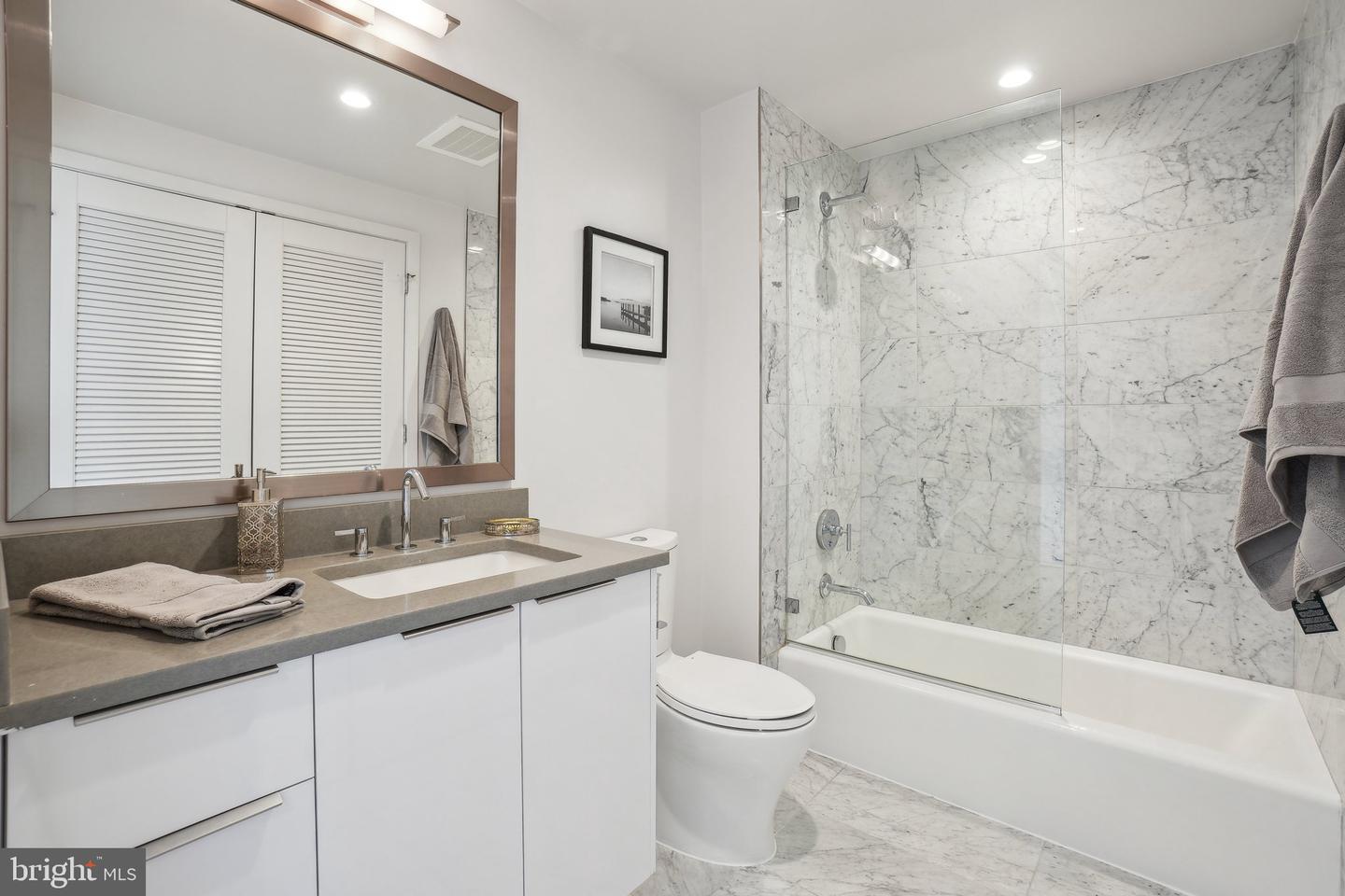 45 SUTTON SQ SW #602, WASHINGTON, District Of Columbia 20024, 1 Bedroom Bedrooms, ,1 BathroomBathrooms,Residential,For sale,45 SUTTON SQ SW #602,DCDC2196408 MLS # DCDC2196408